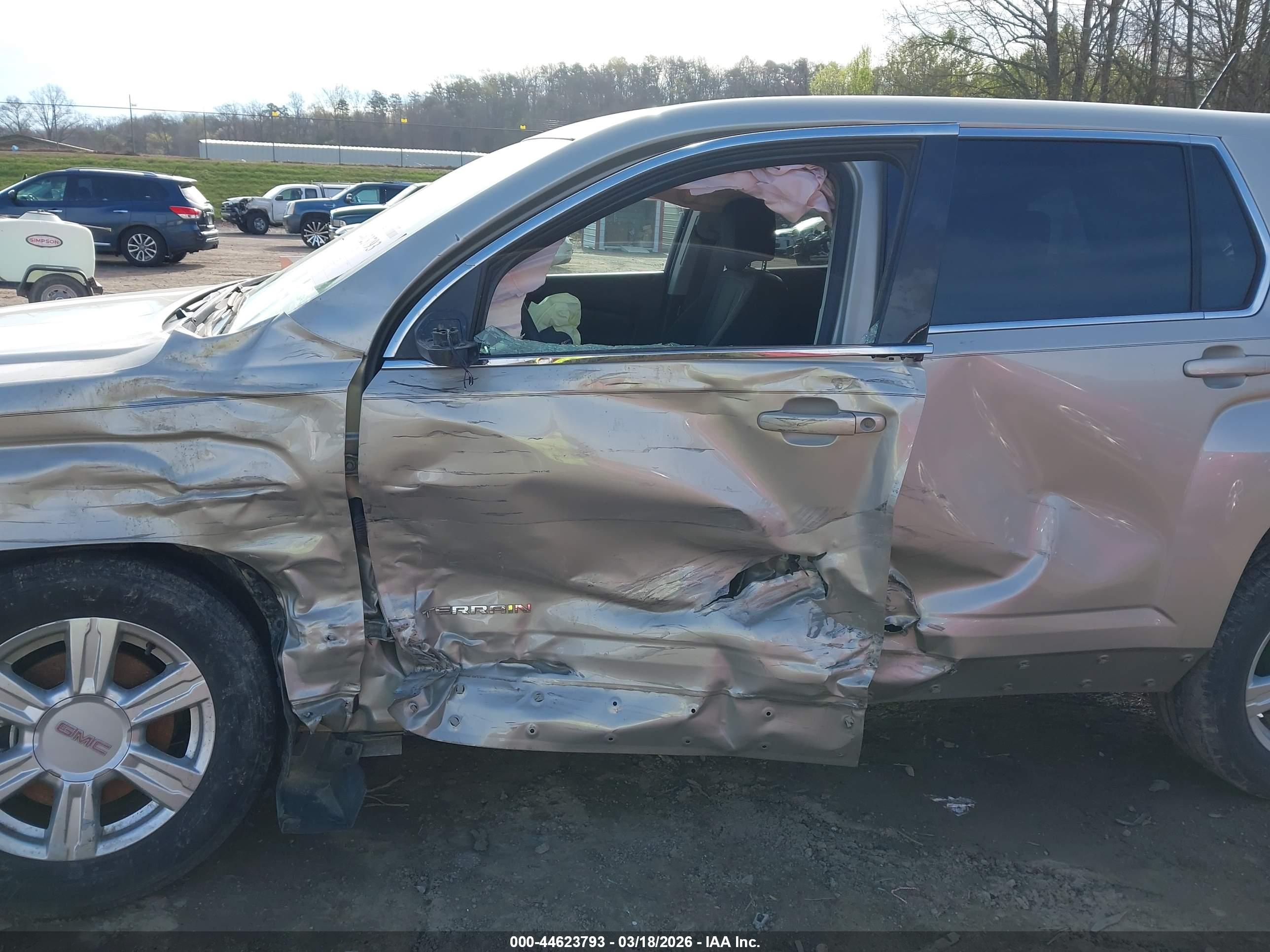 GMC TERRAIN image 6