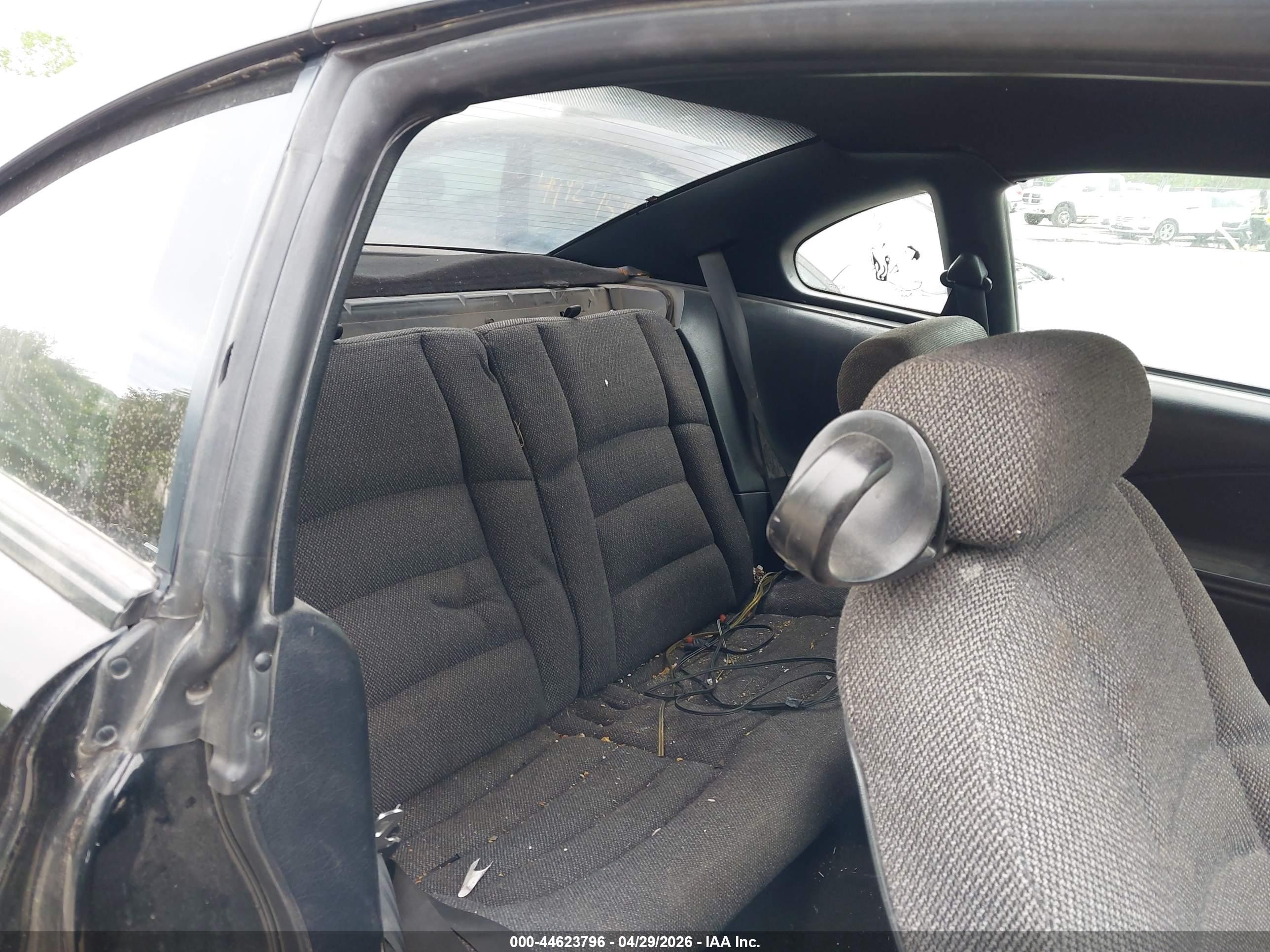 FORD MUSTANG image 8