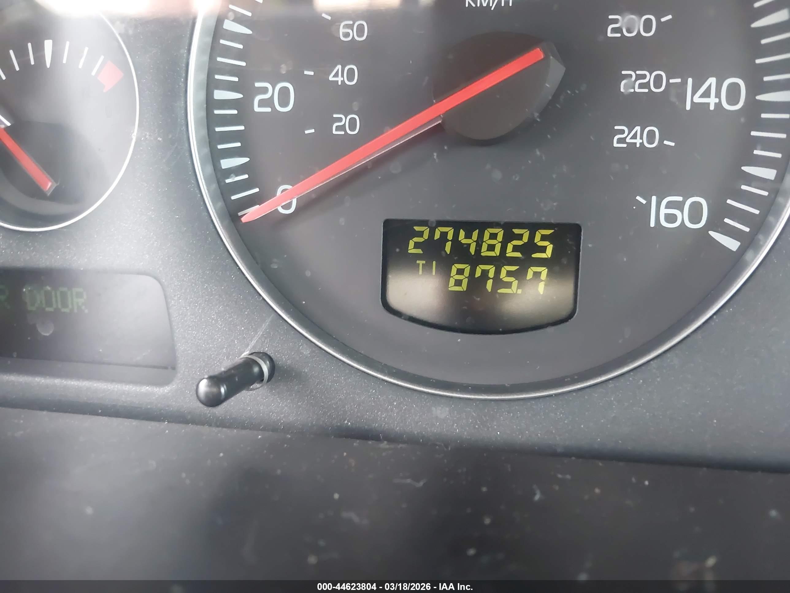 VOLVO XC90 image 7