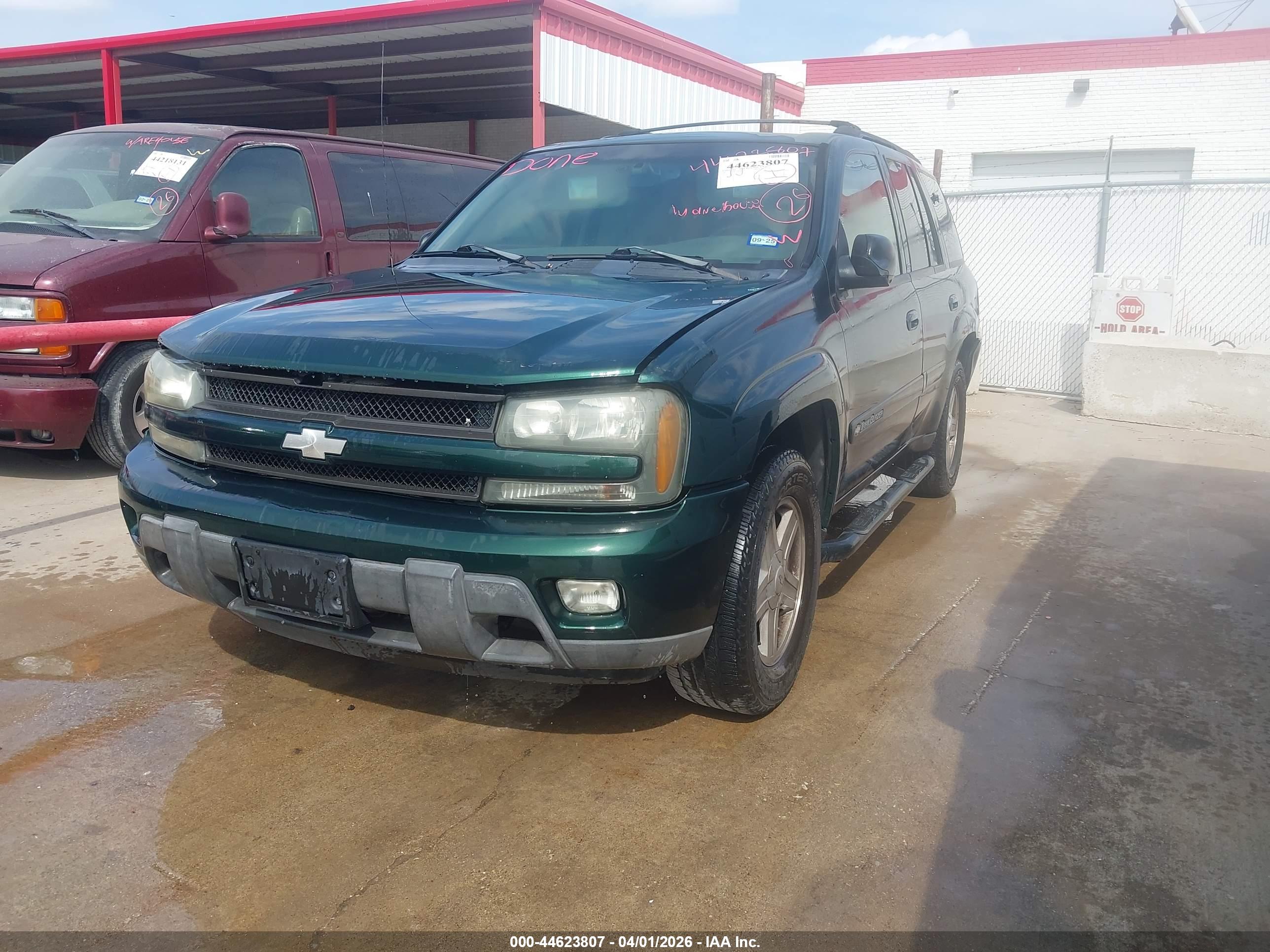 CHEVROLET TRAILBLAZER image 2