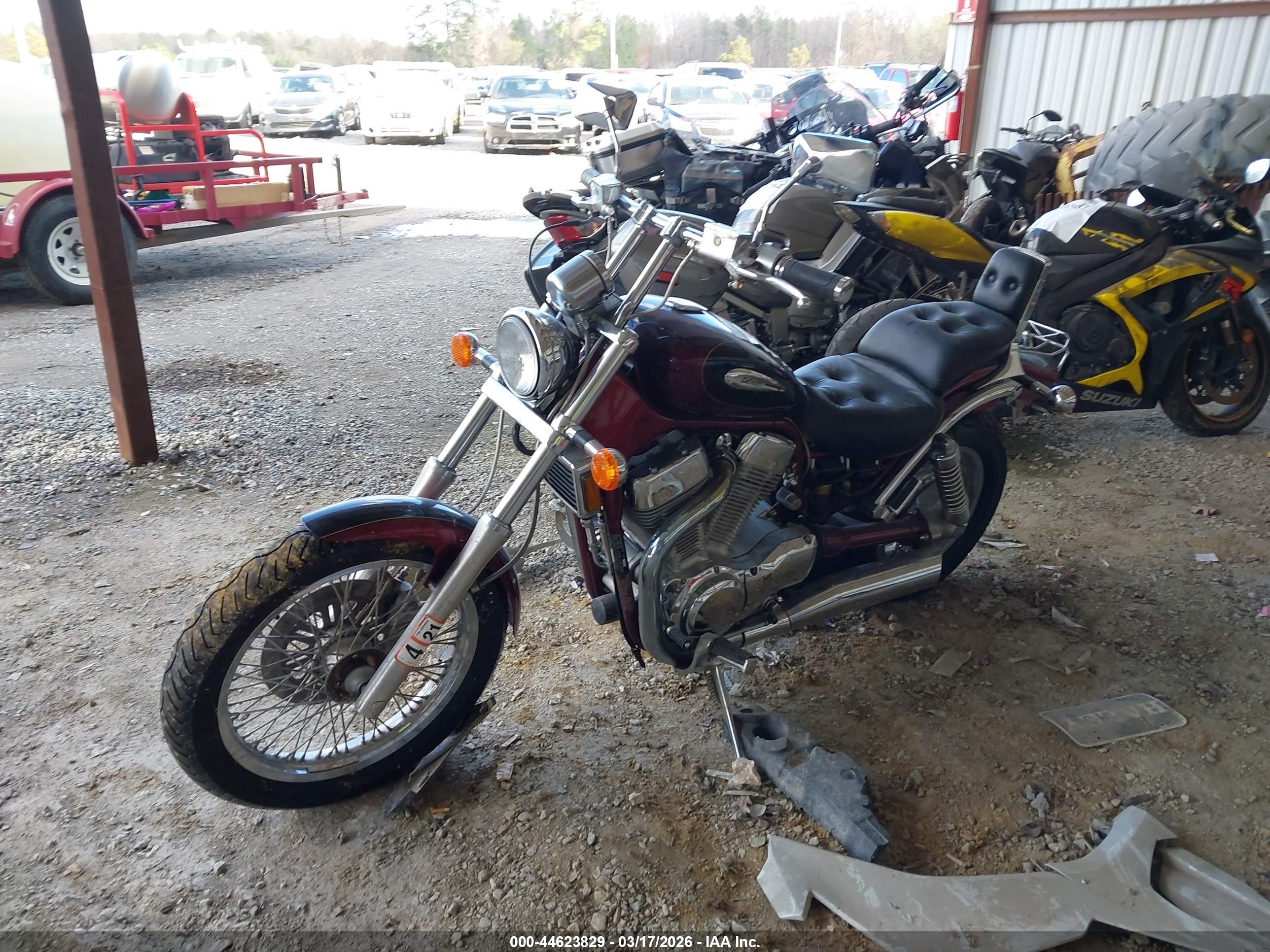 SUZUKI VS1400 image 2
