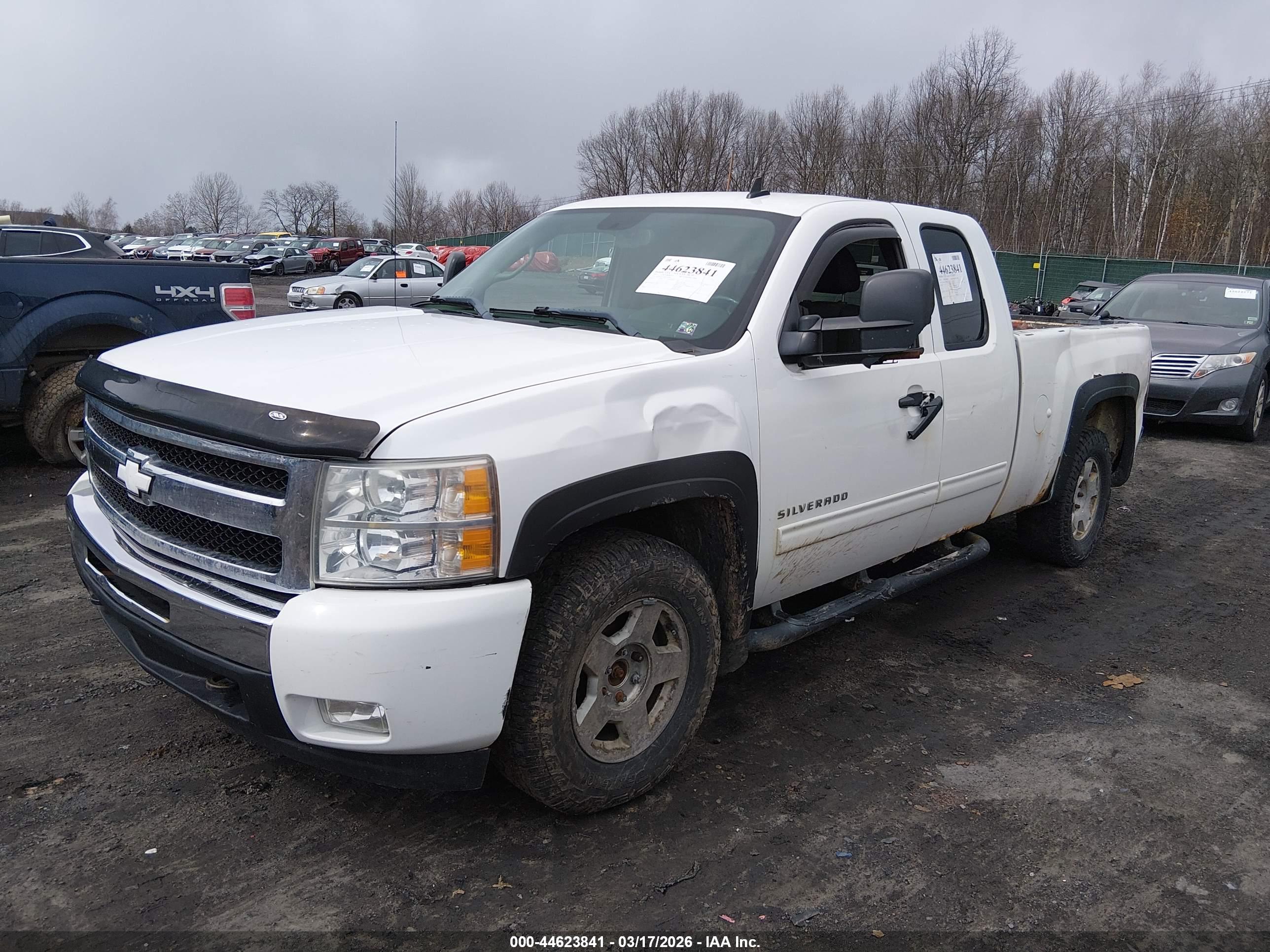 CHEVROLET SILVERADO image 2