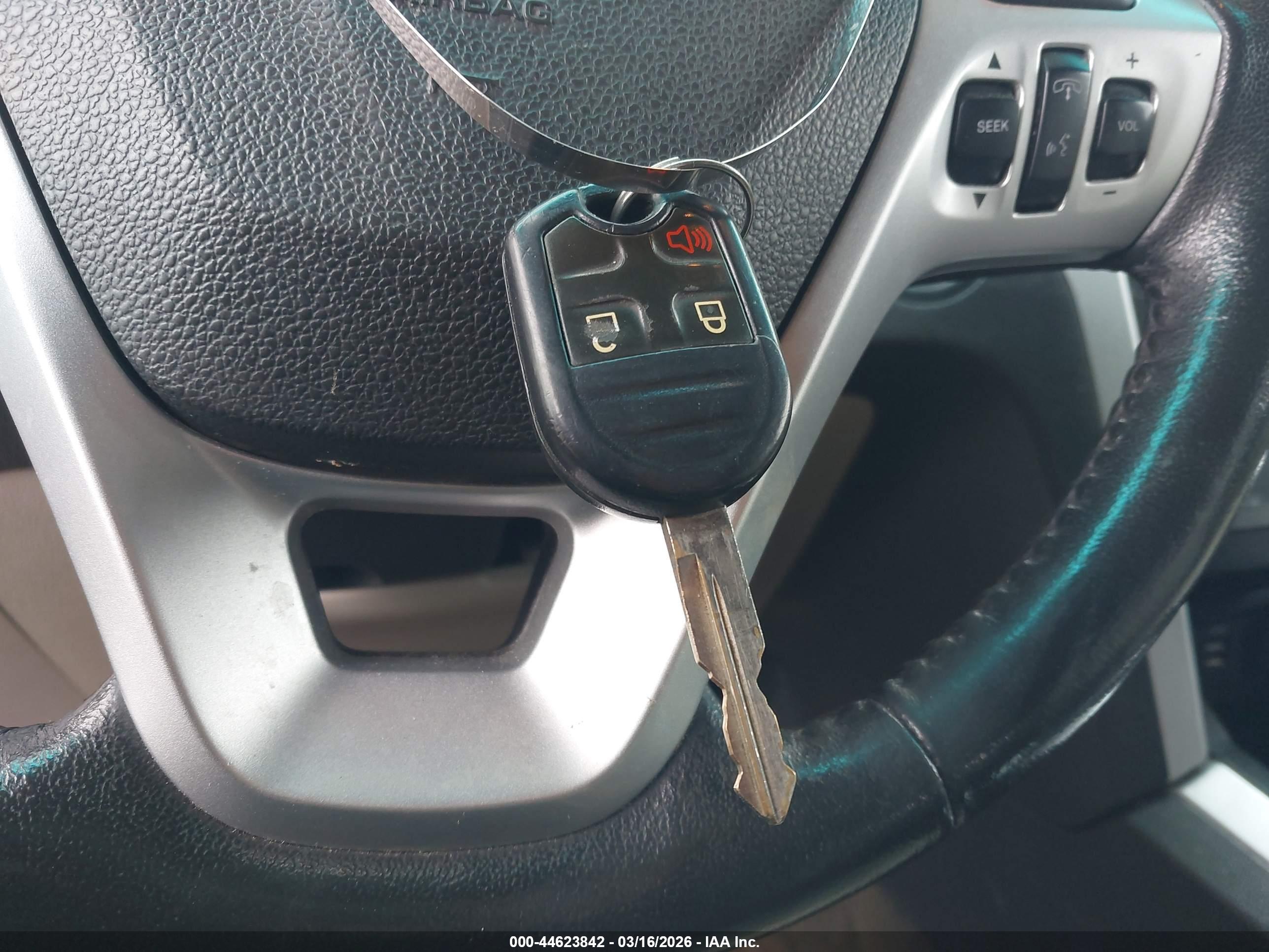 FORD EXPLORER image 11