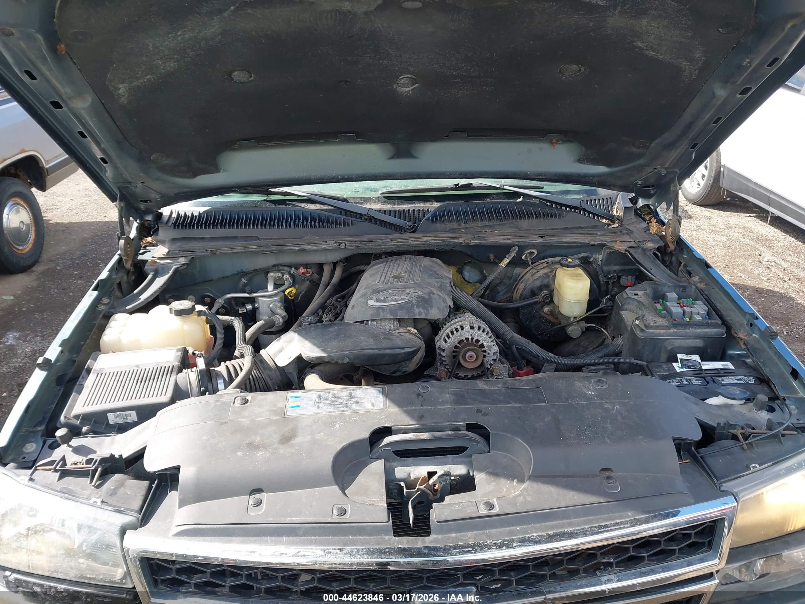 CHEVROLET SILVERADO image 10