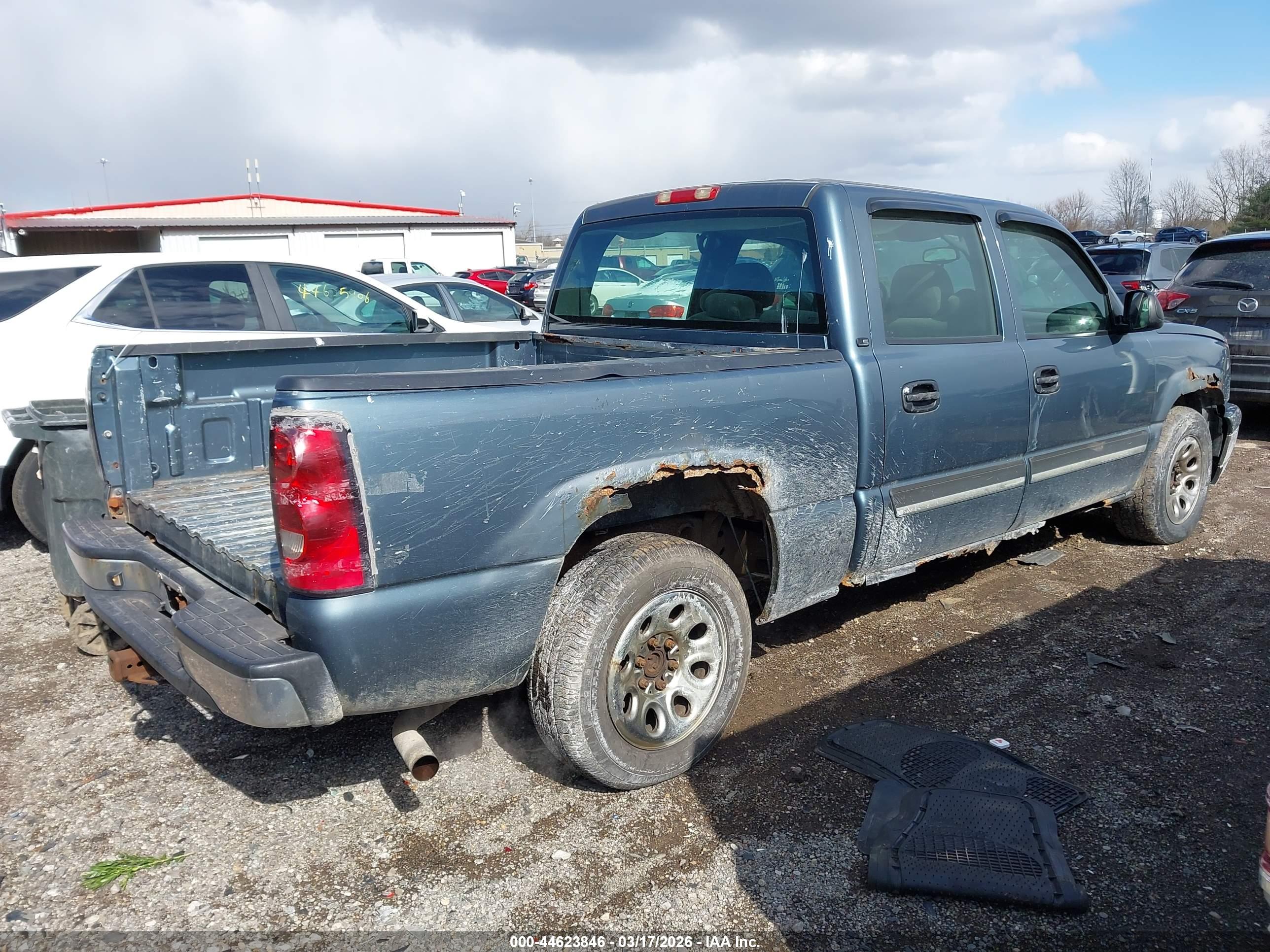 CHEVROLET SILVERADO image 4