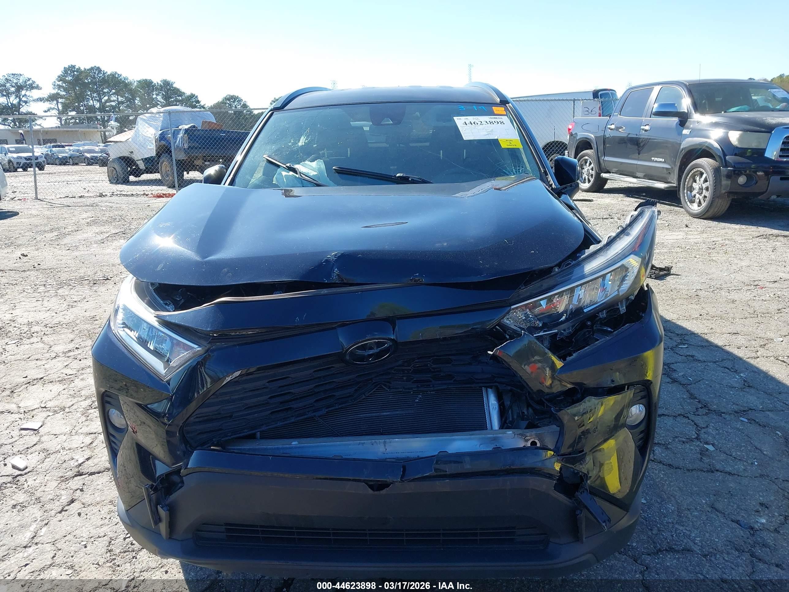 TOYOTA RAV4 image 6