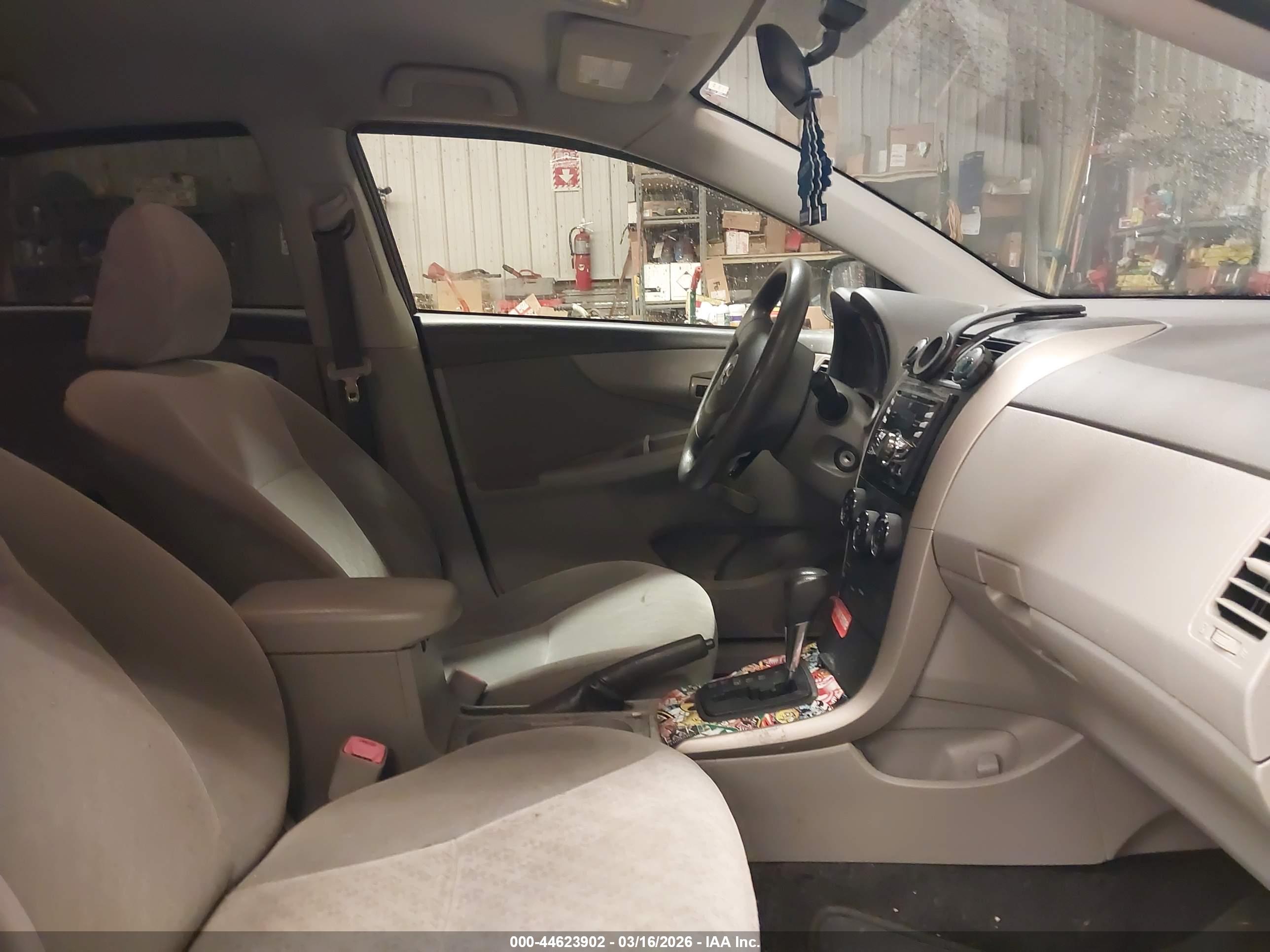 TOYOTA COROLLA image 5