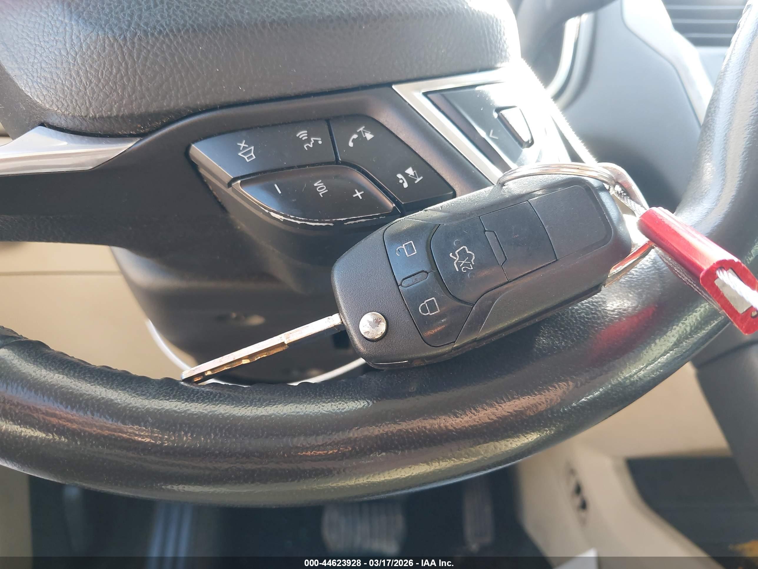 FORD FUSION image 11