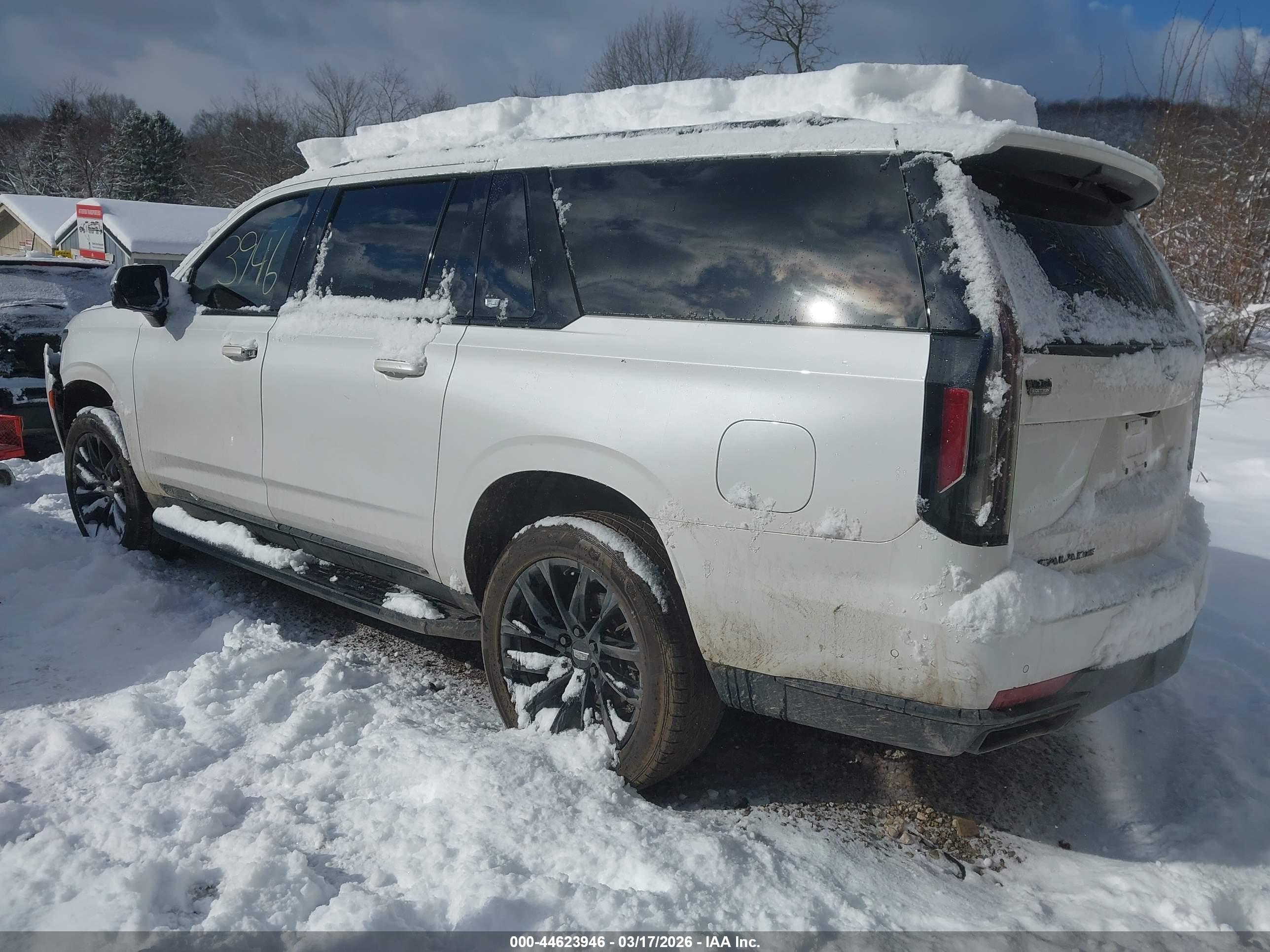CADILLAC ESCALADE image 3