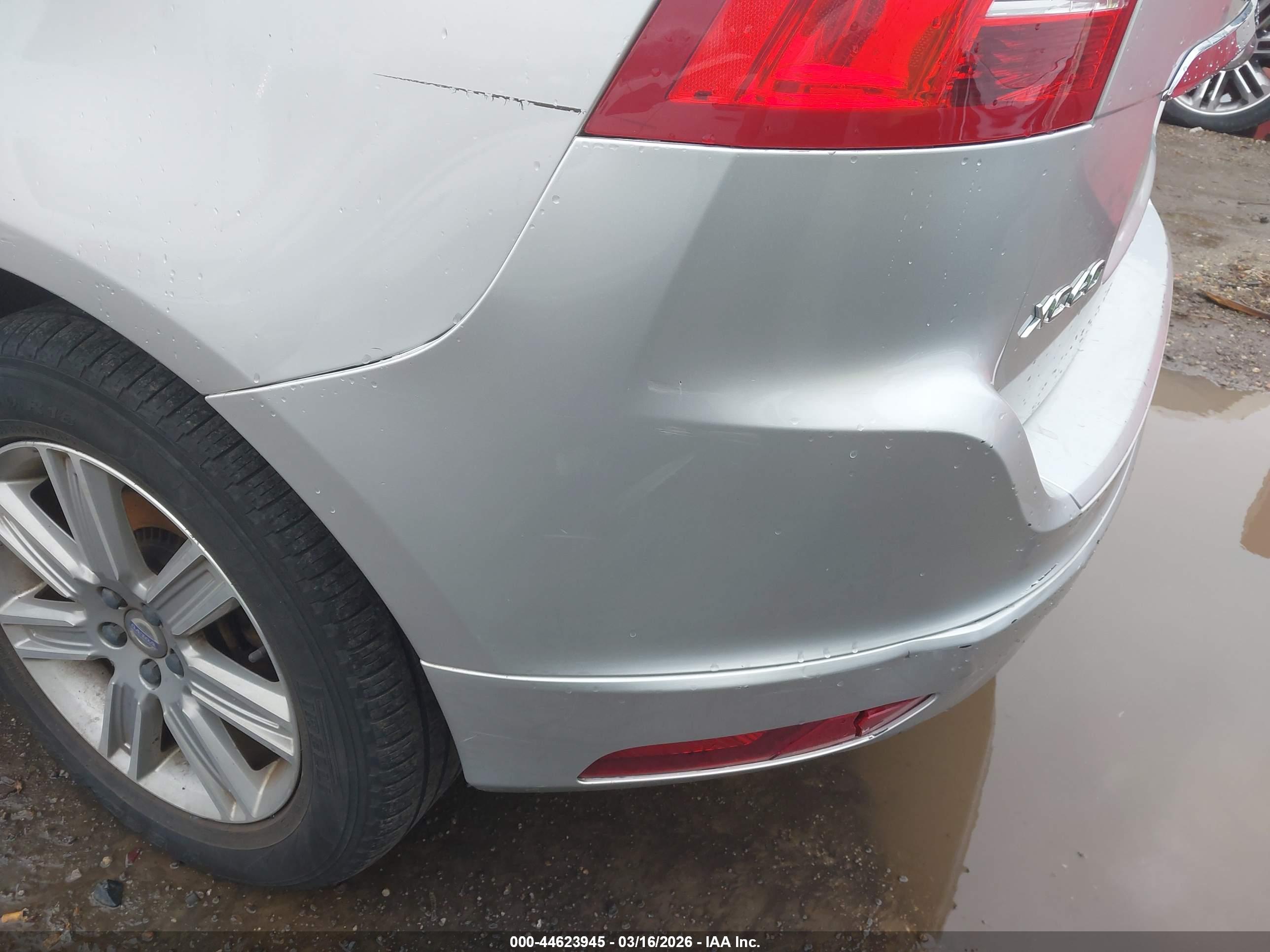 VOLVO XC60 image 6