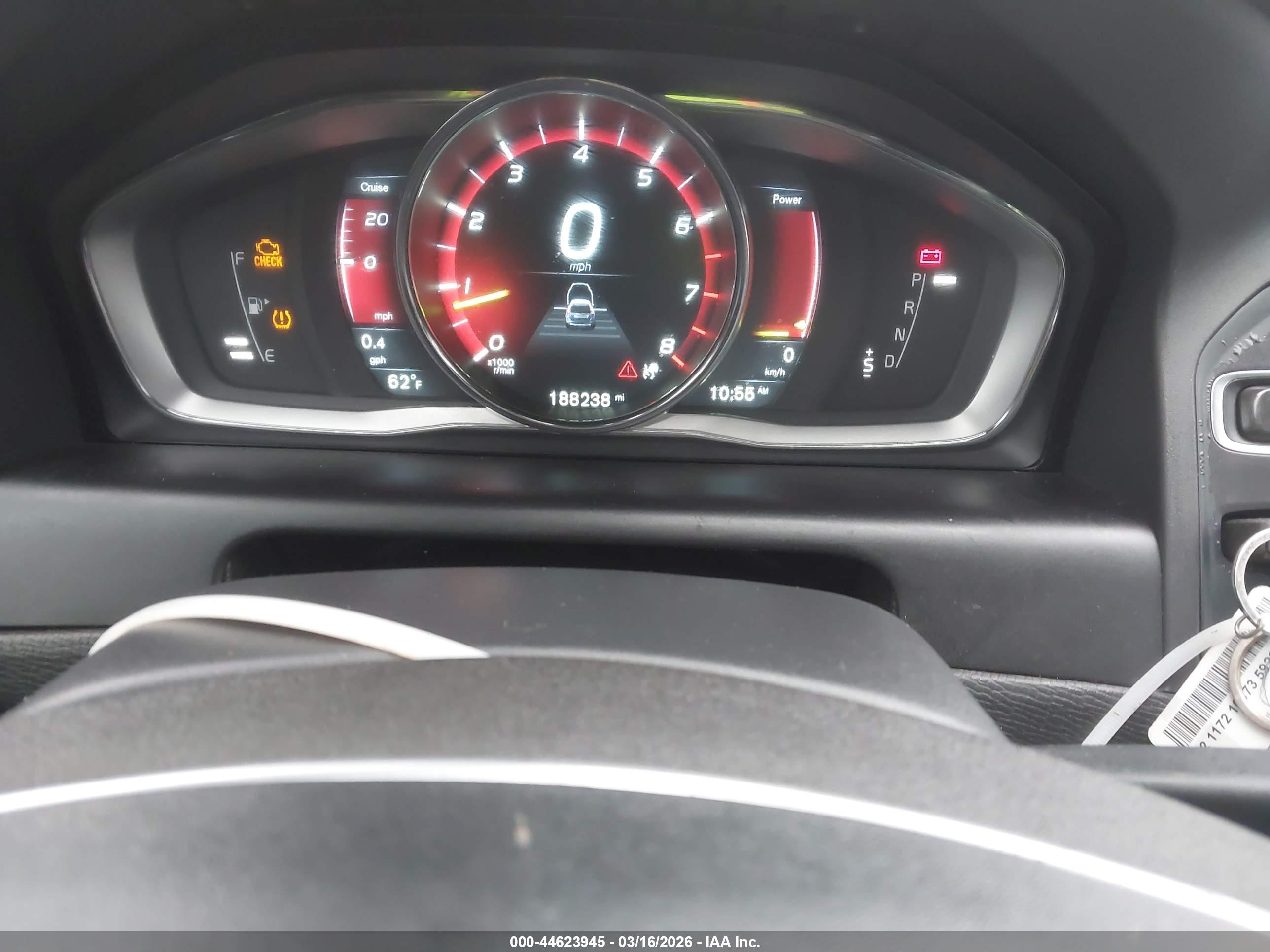 VOLVO XC60 image 7