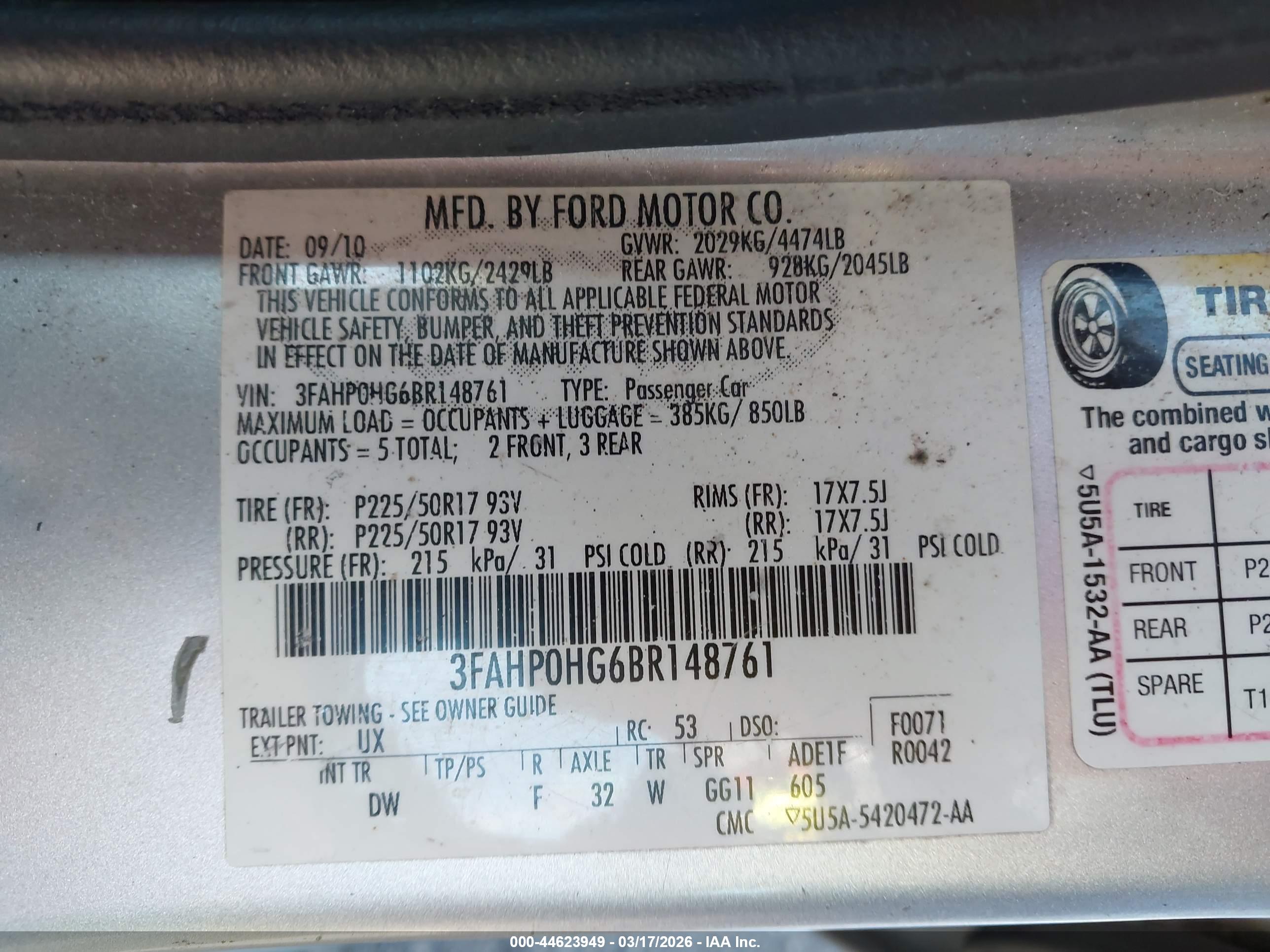 FORD FUSION image 9