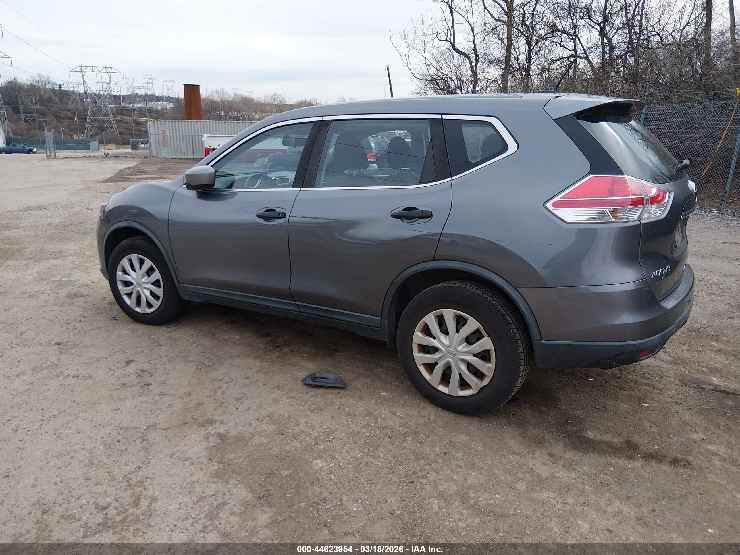 NISSAN ROGUE image 3