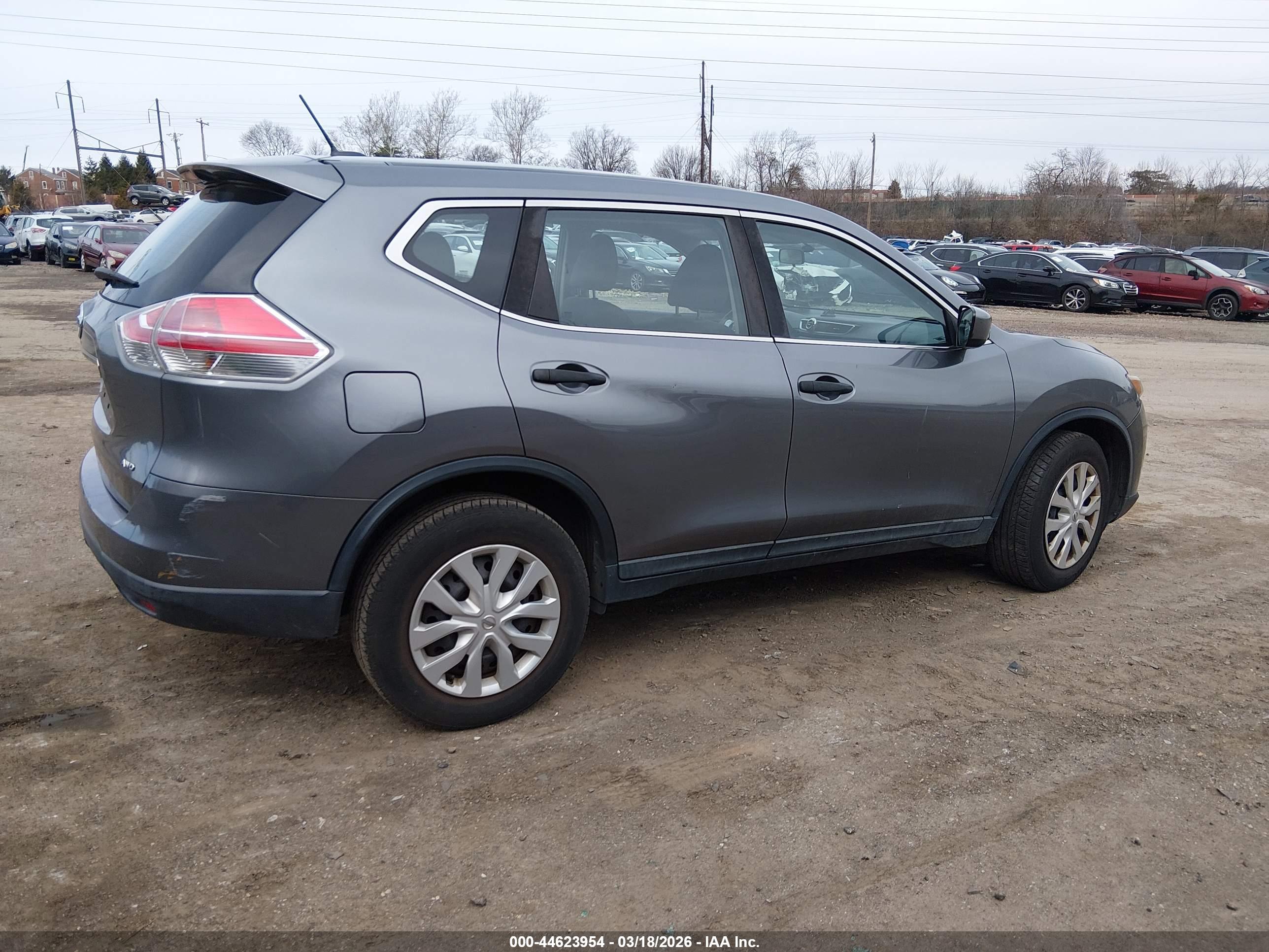 NISSAN ROGUE image 4