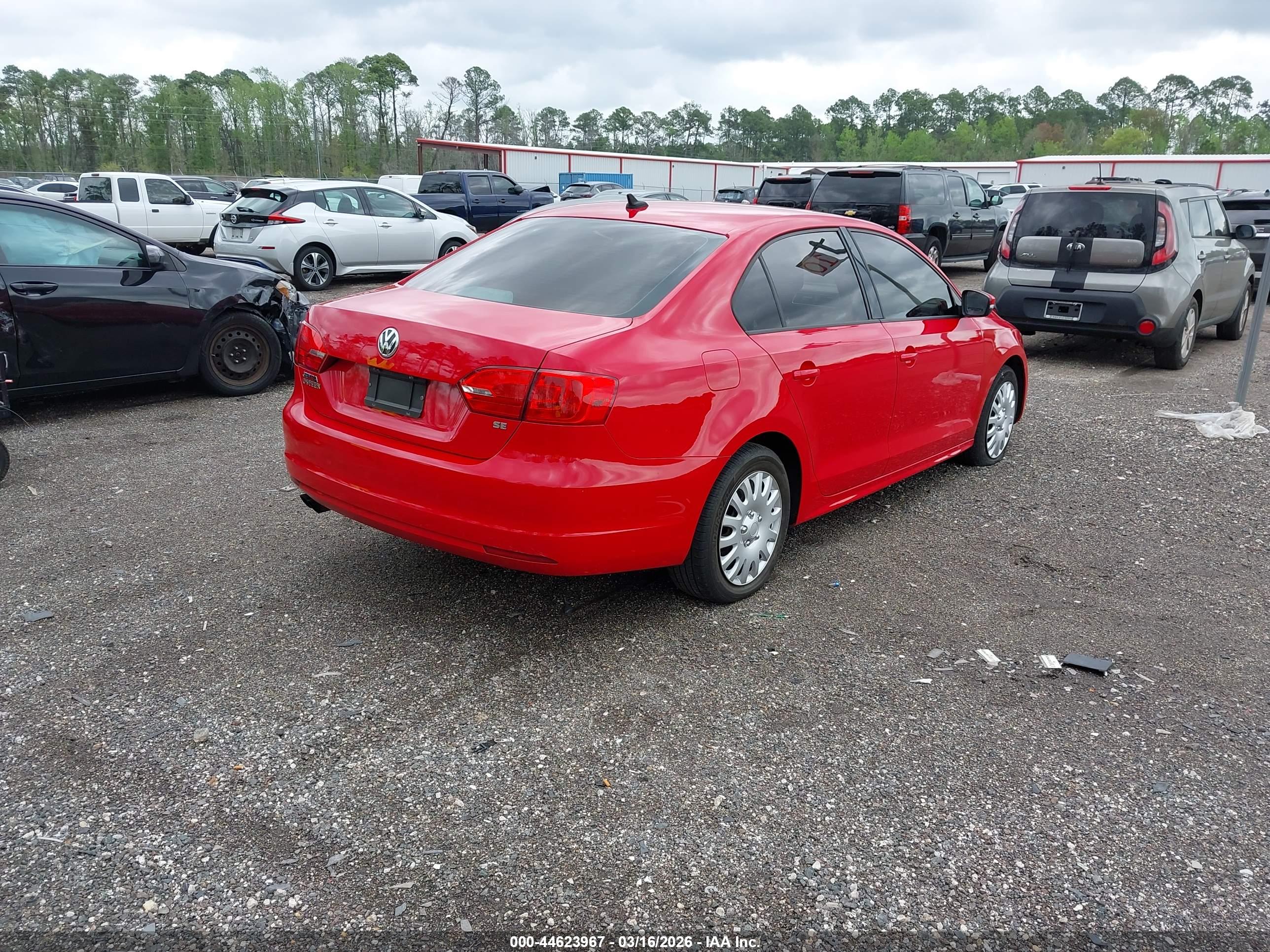 VOLKSWAGEN JETTA image 4