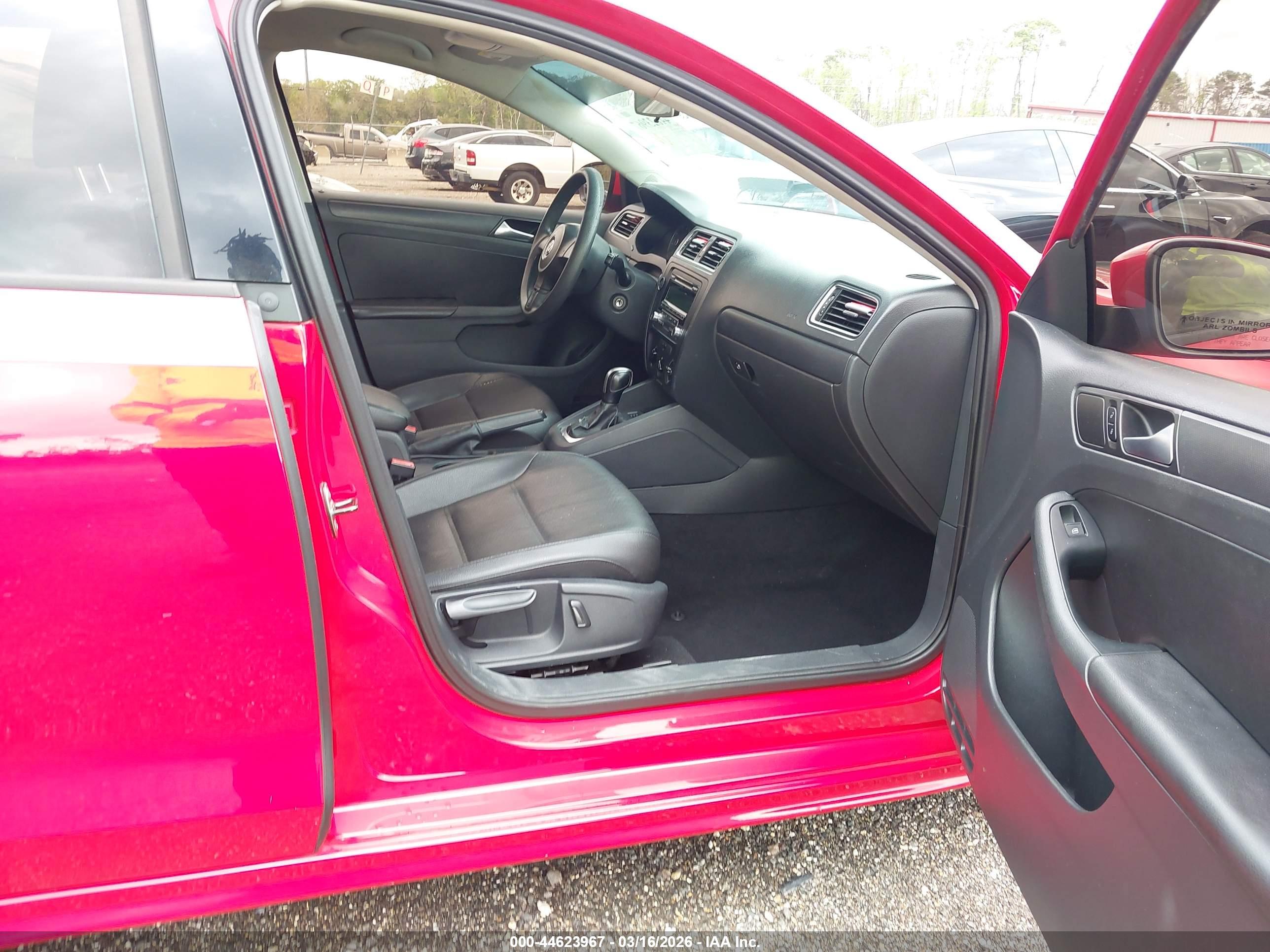 VOLKSWAGEN JETTA image 5