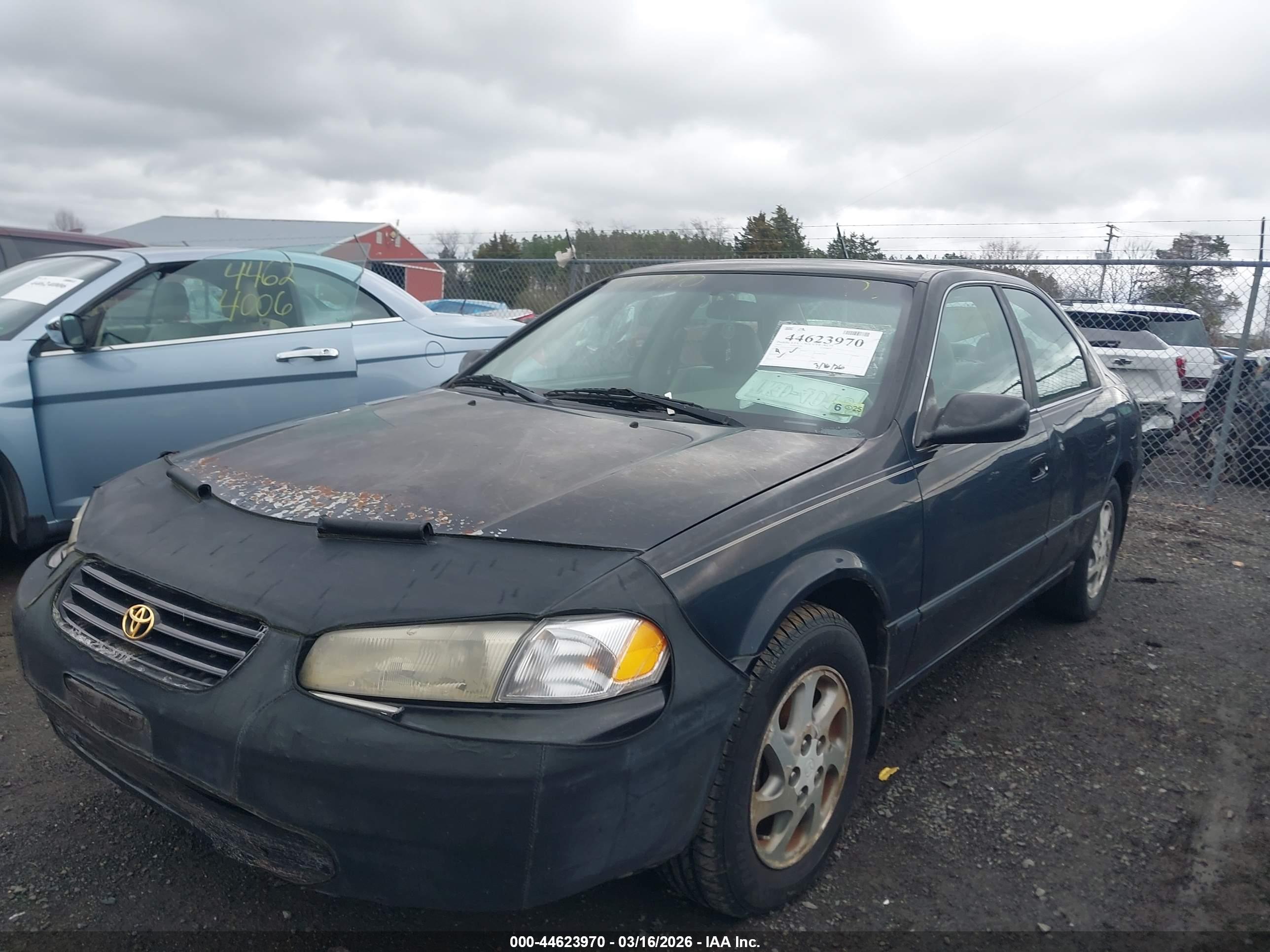 TOYOTA CAMRY image 6