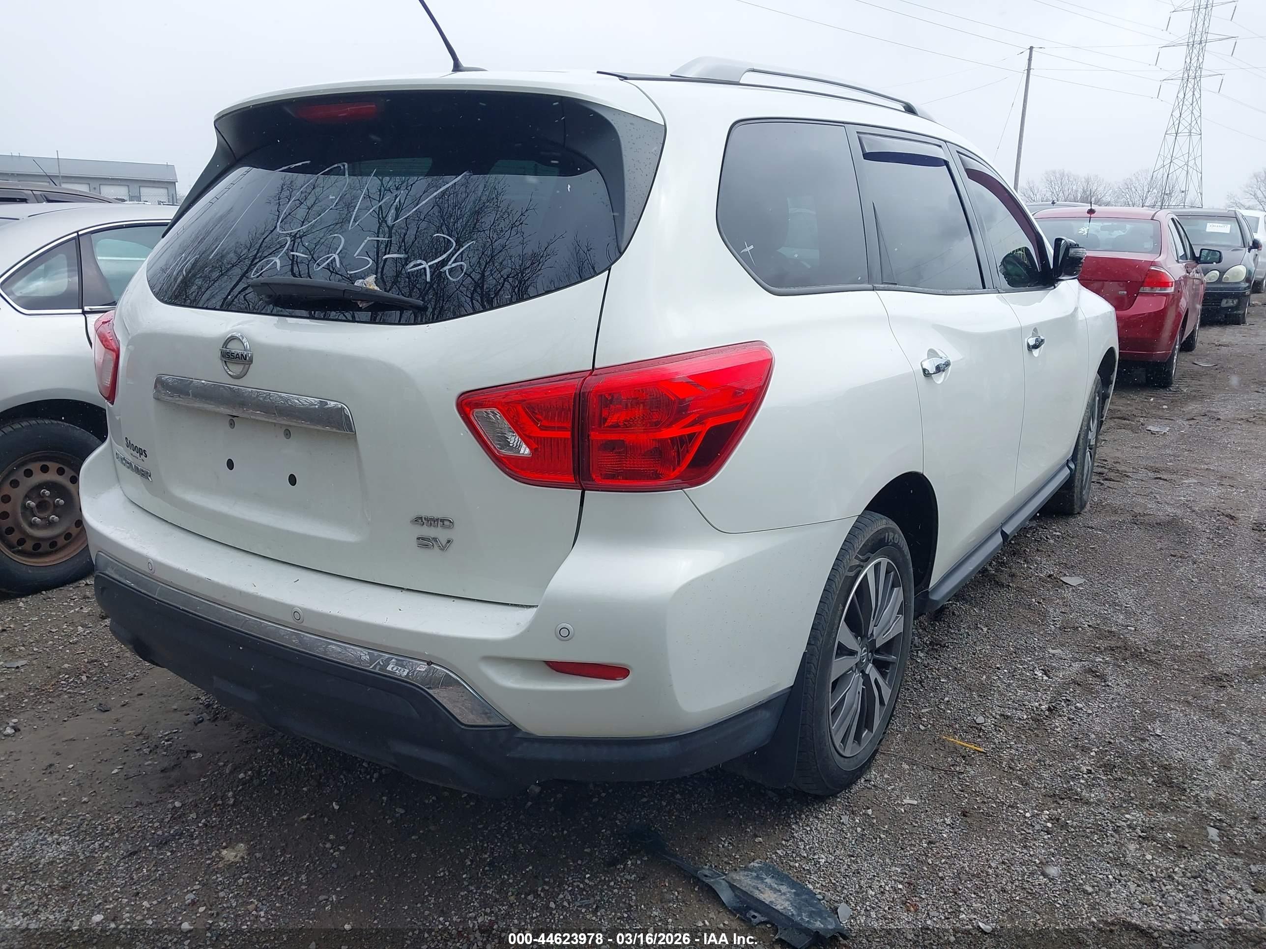 NISSAN PATHFINDER image 4