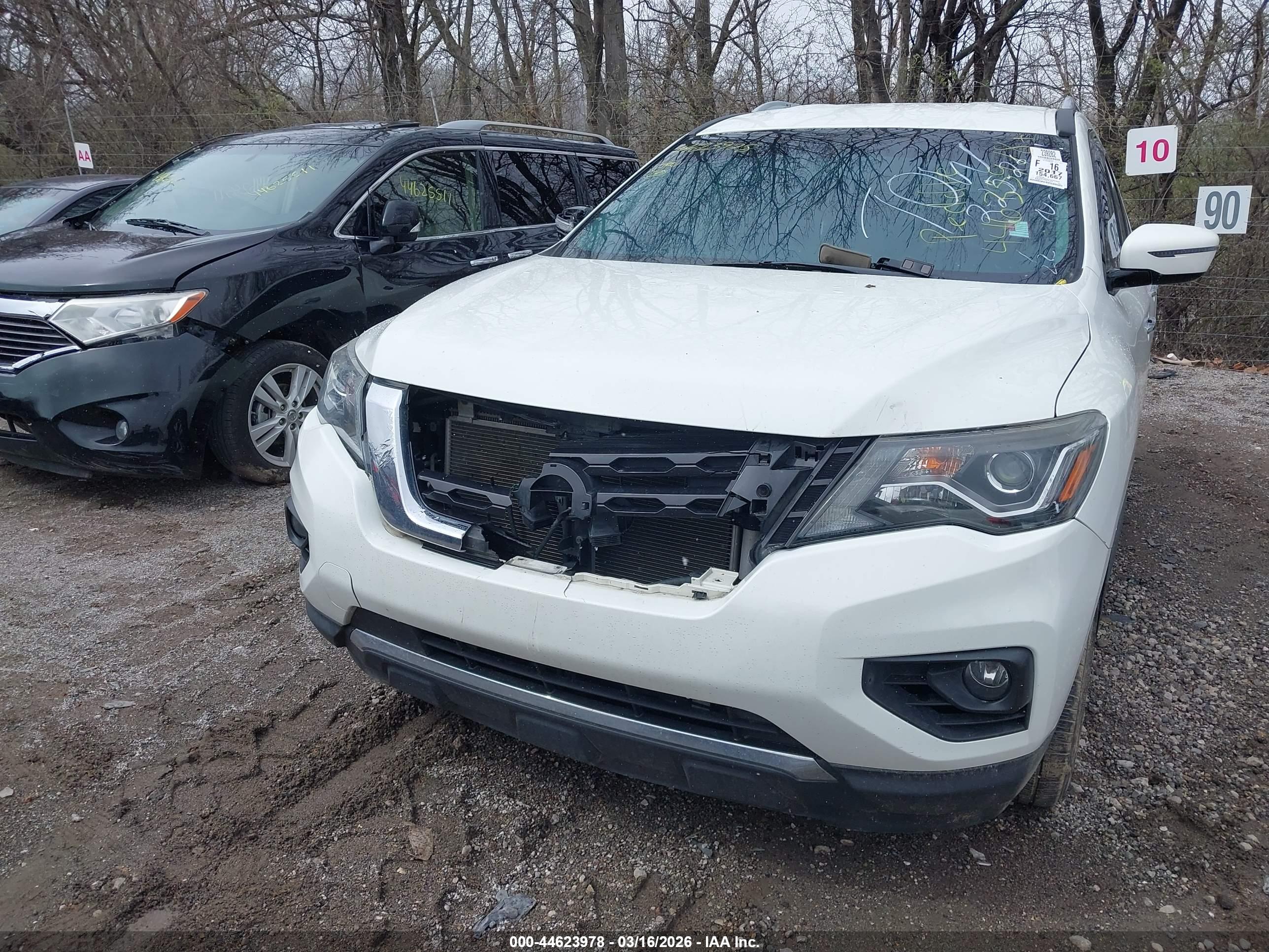 NISSAN PATHFINDER image 6