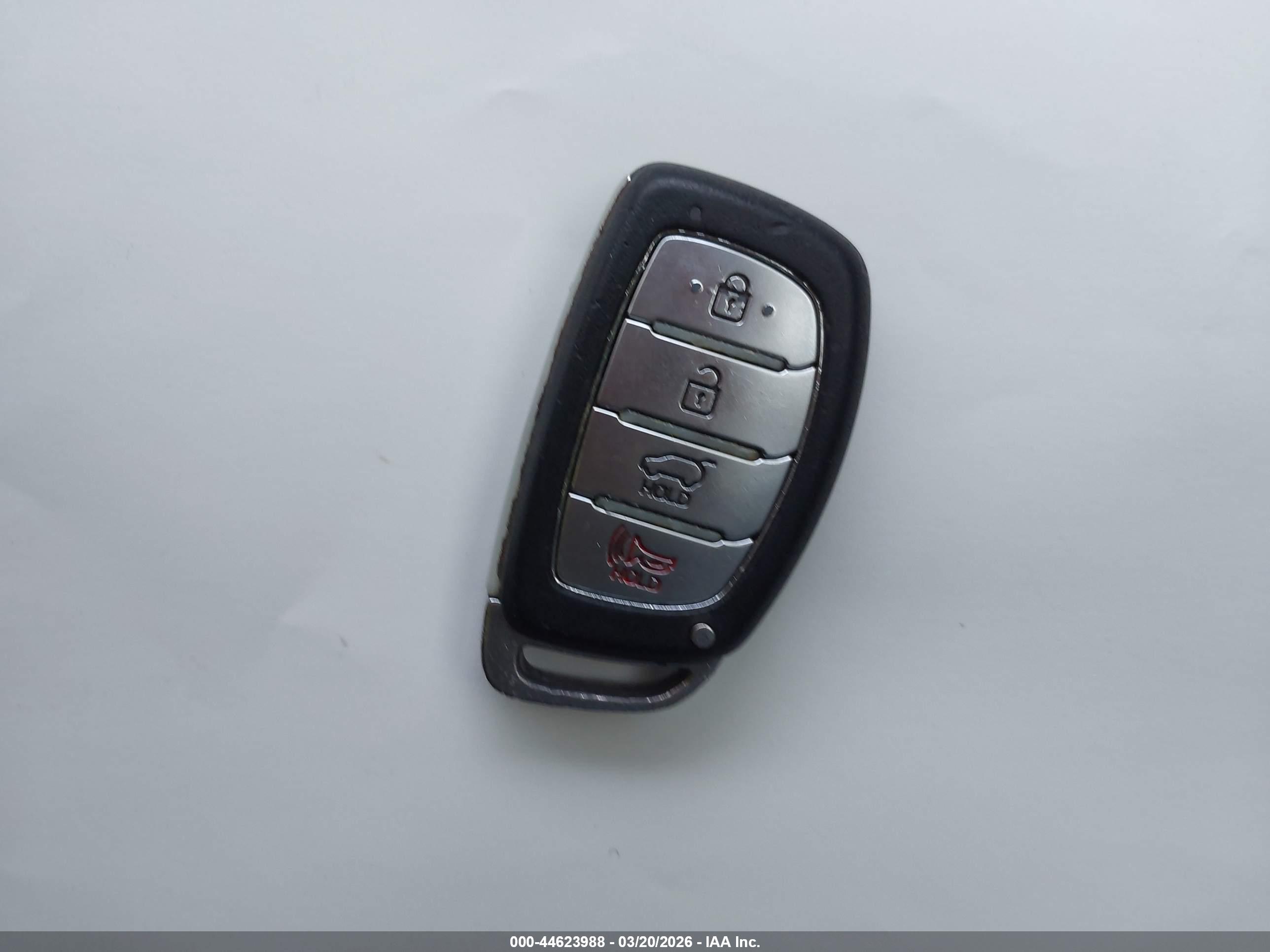HYUNDAI ELANTRA image 11