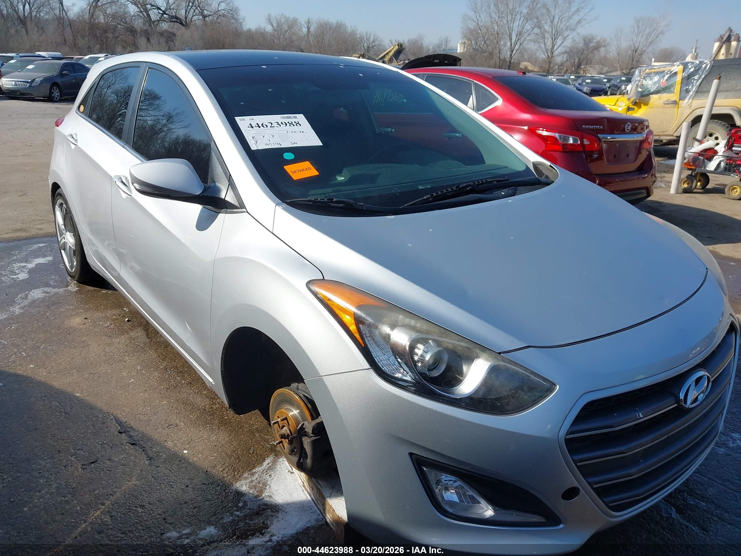 HYUNDAI ELANTRA image 6