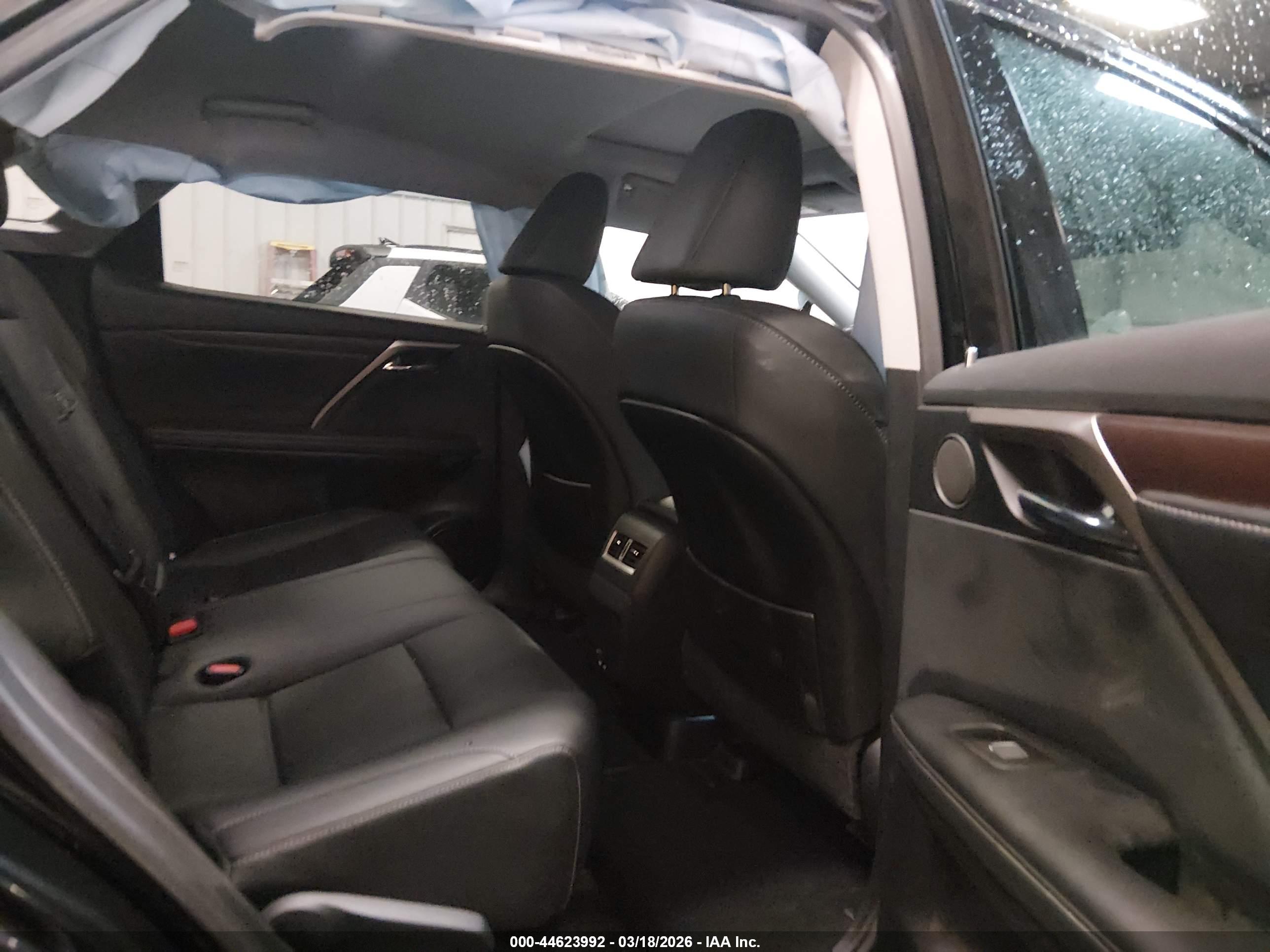 LEXUS RX image 8