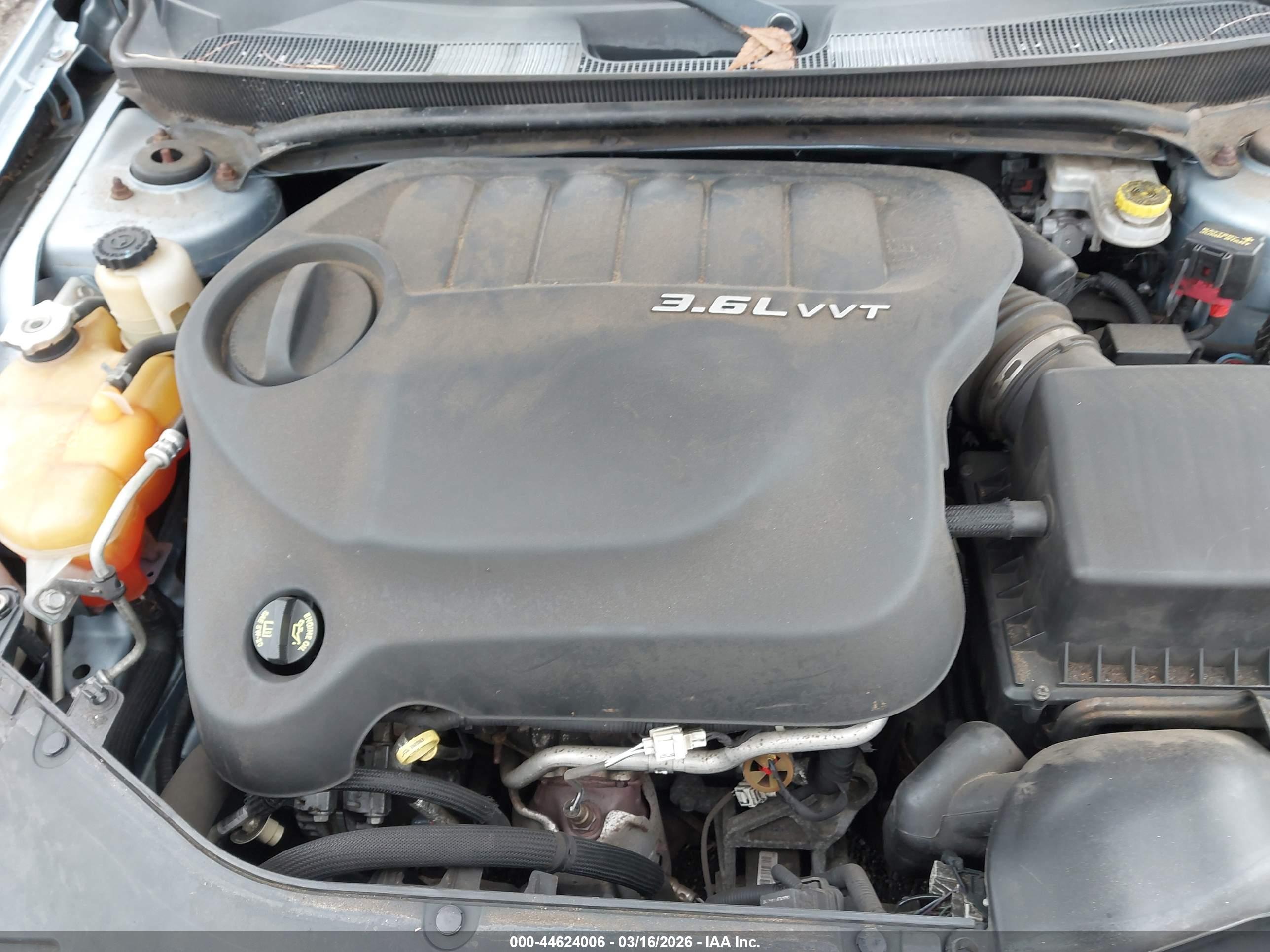 CHRYSLER 200 image 10
