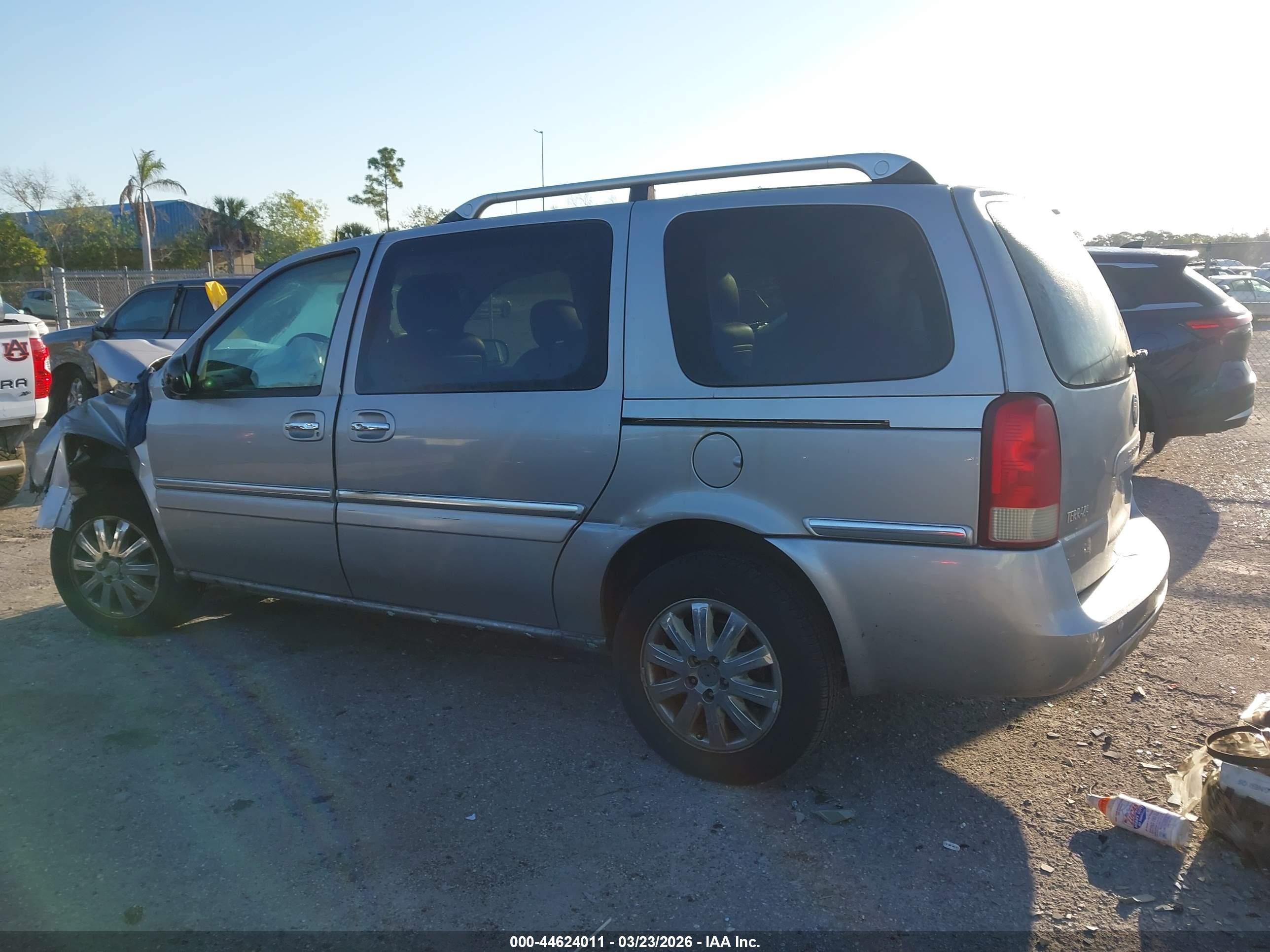BUICK TERRAZA image 3