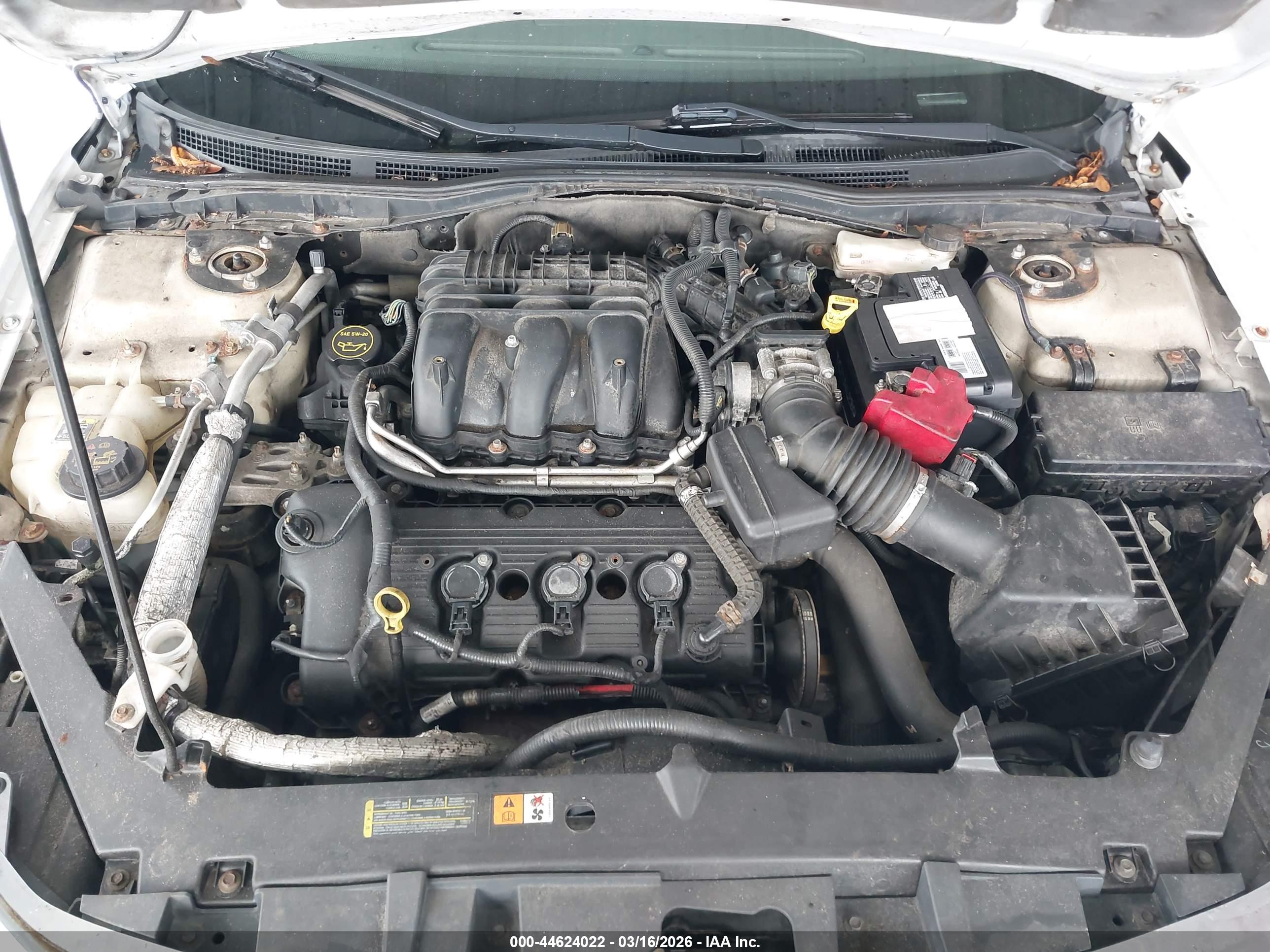 FORD FUSION image 10