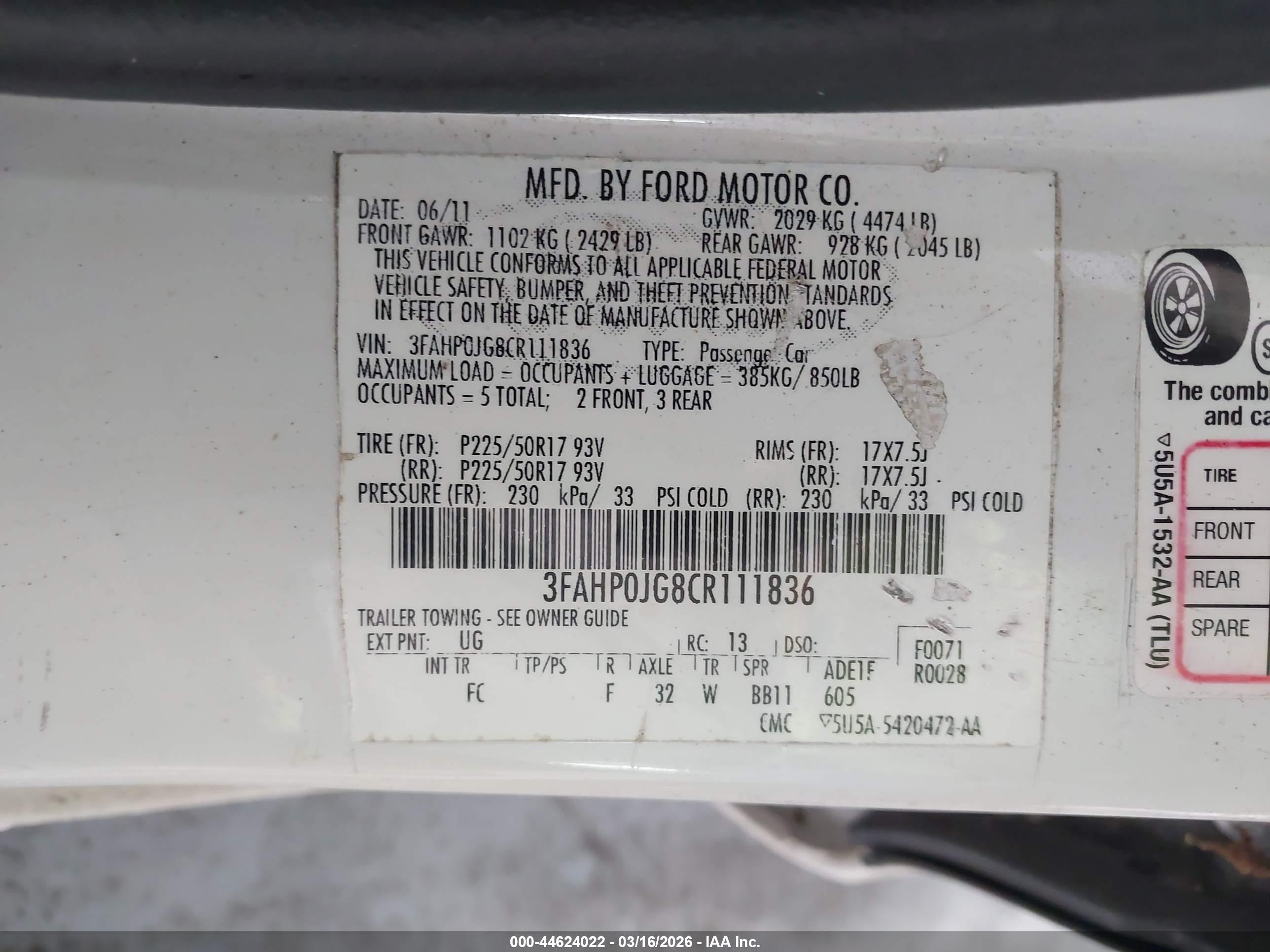 FORD FUSION image 9