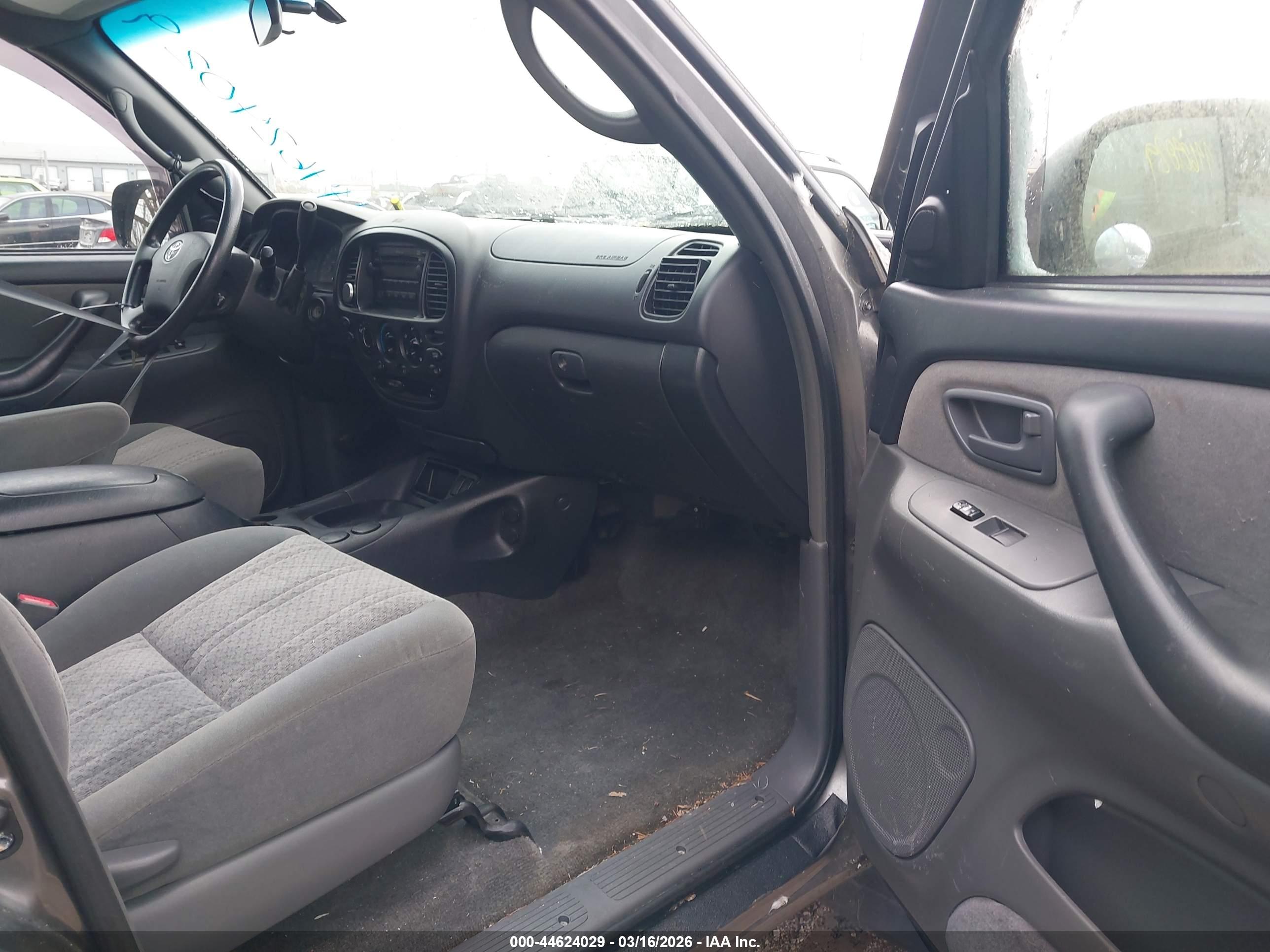 TOYOTA TUNDRA image 5