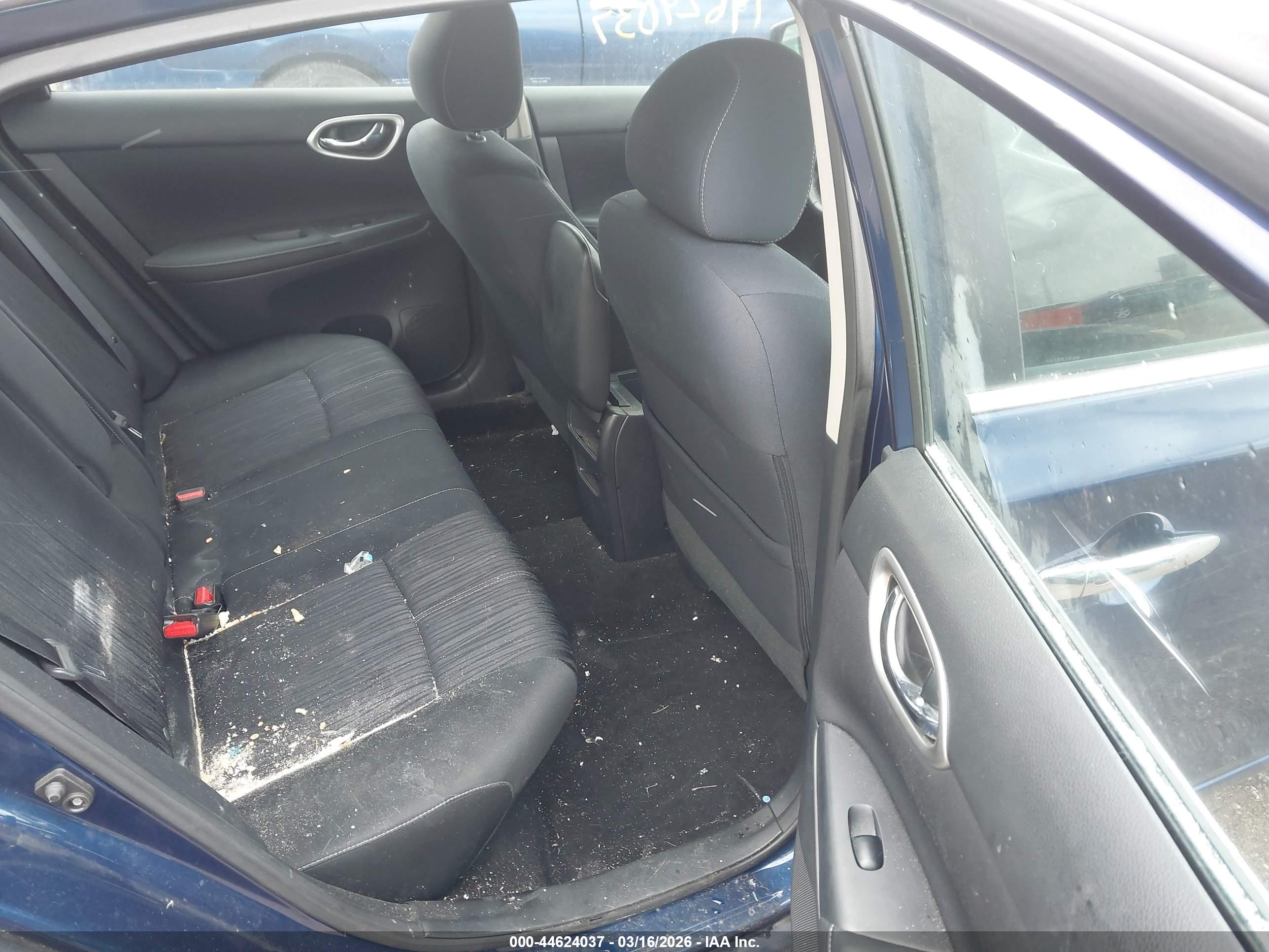 NISSAN SENTRA image 8