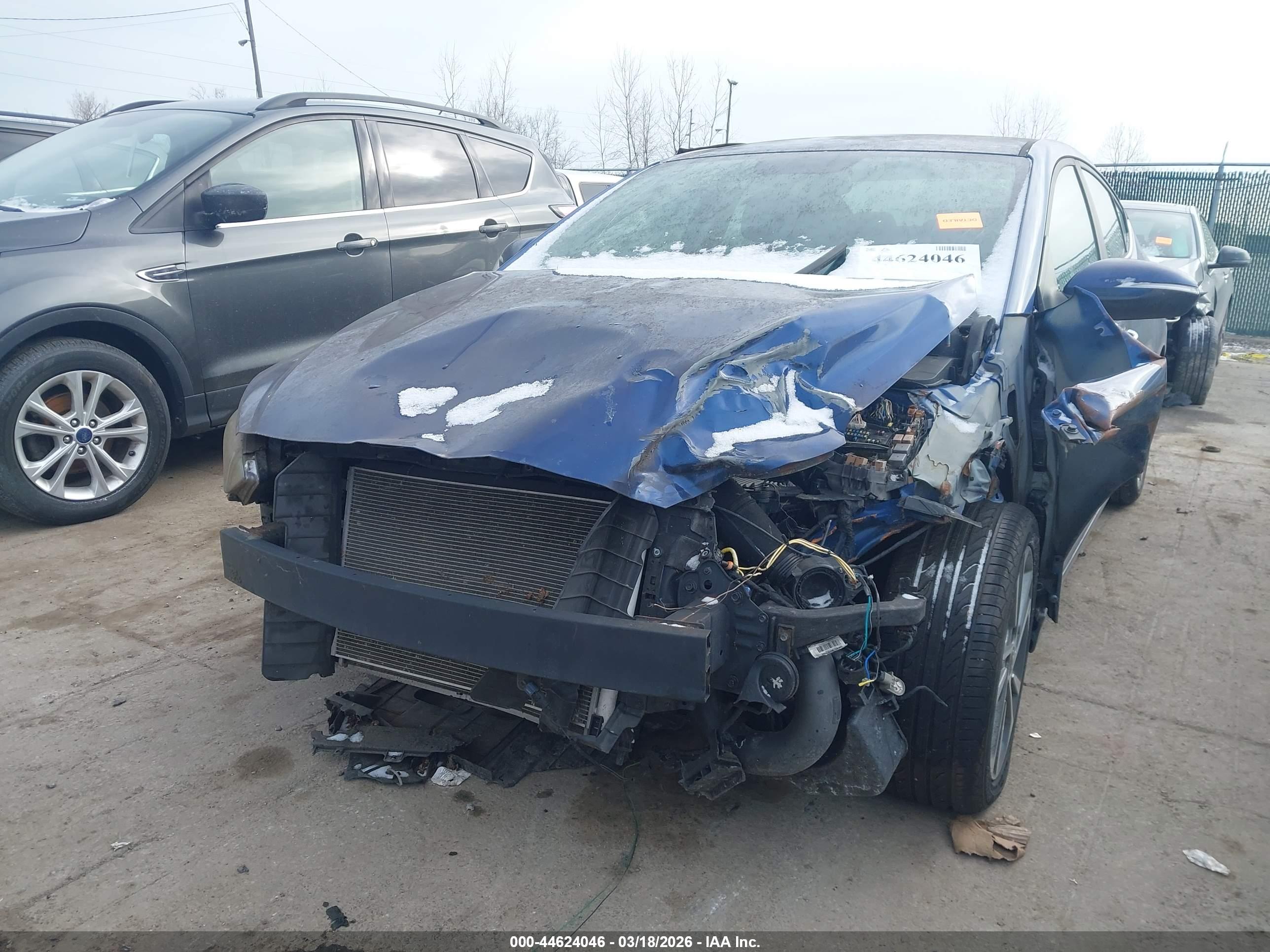 HYUNDAI ELANTRA image 6