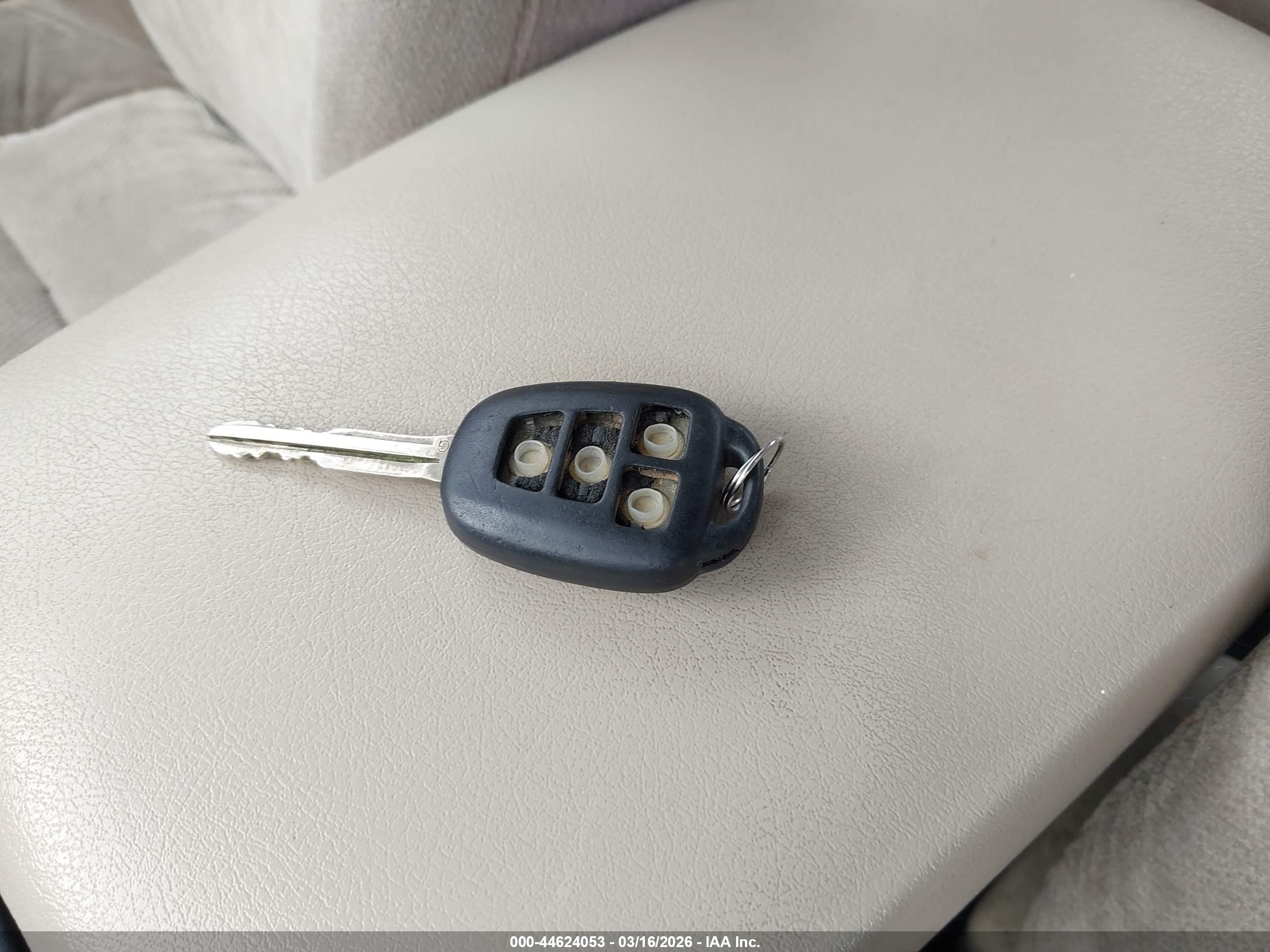 TOYOTA CAMRY image 11