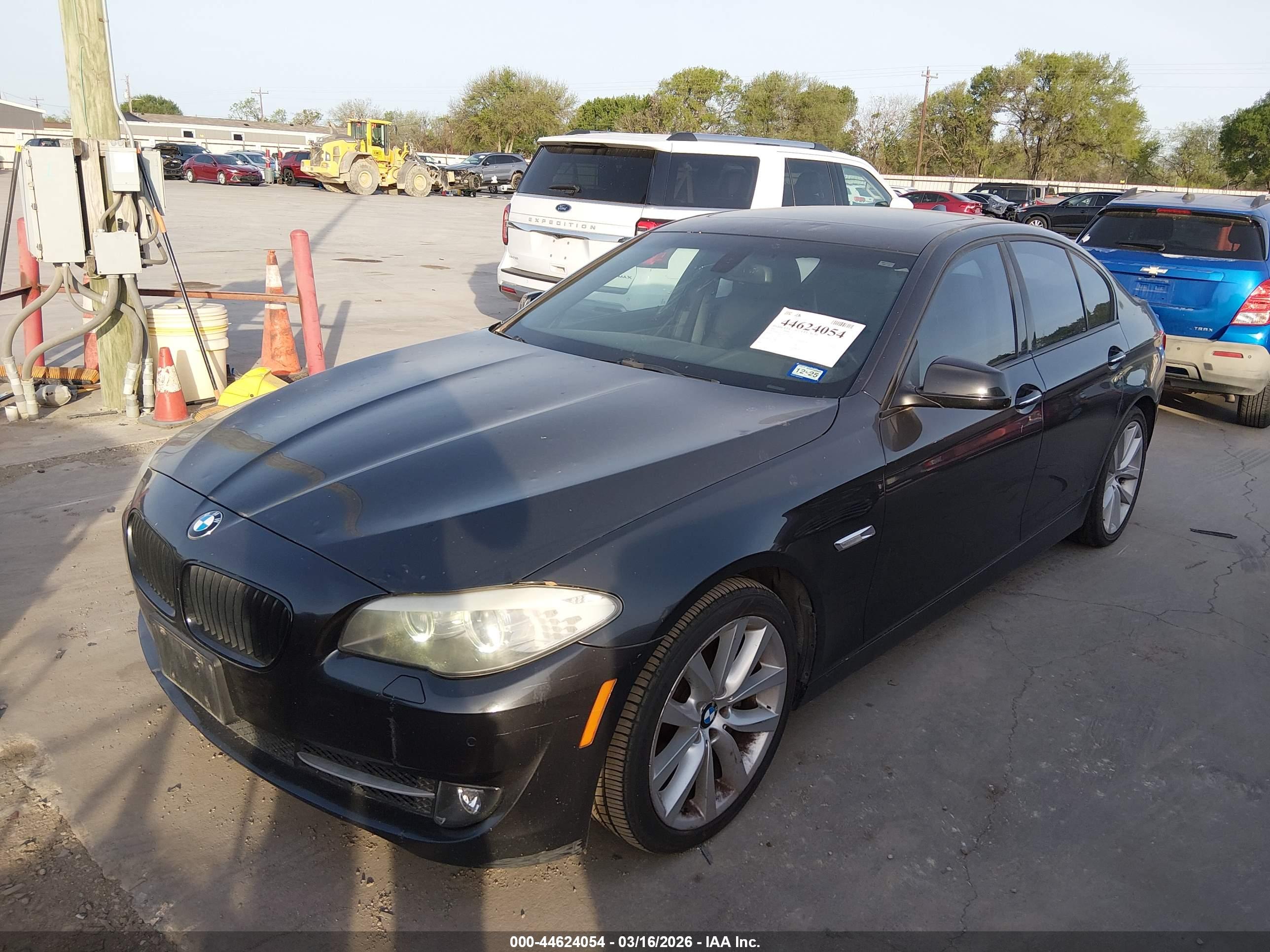 BMW 535I image 2