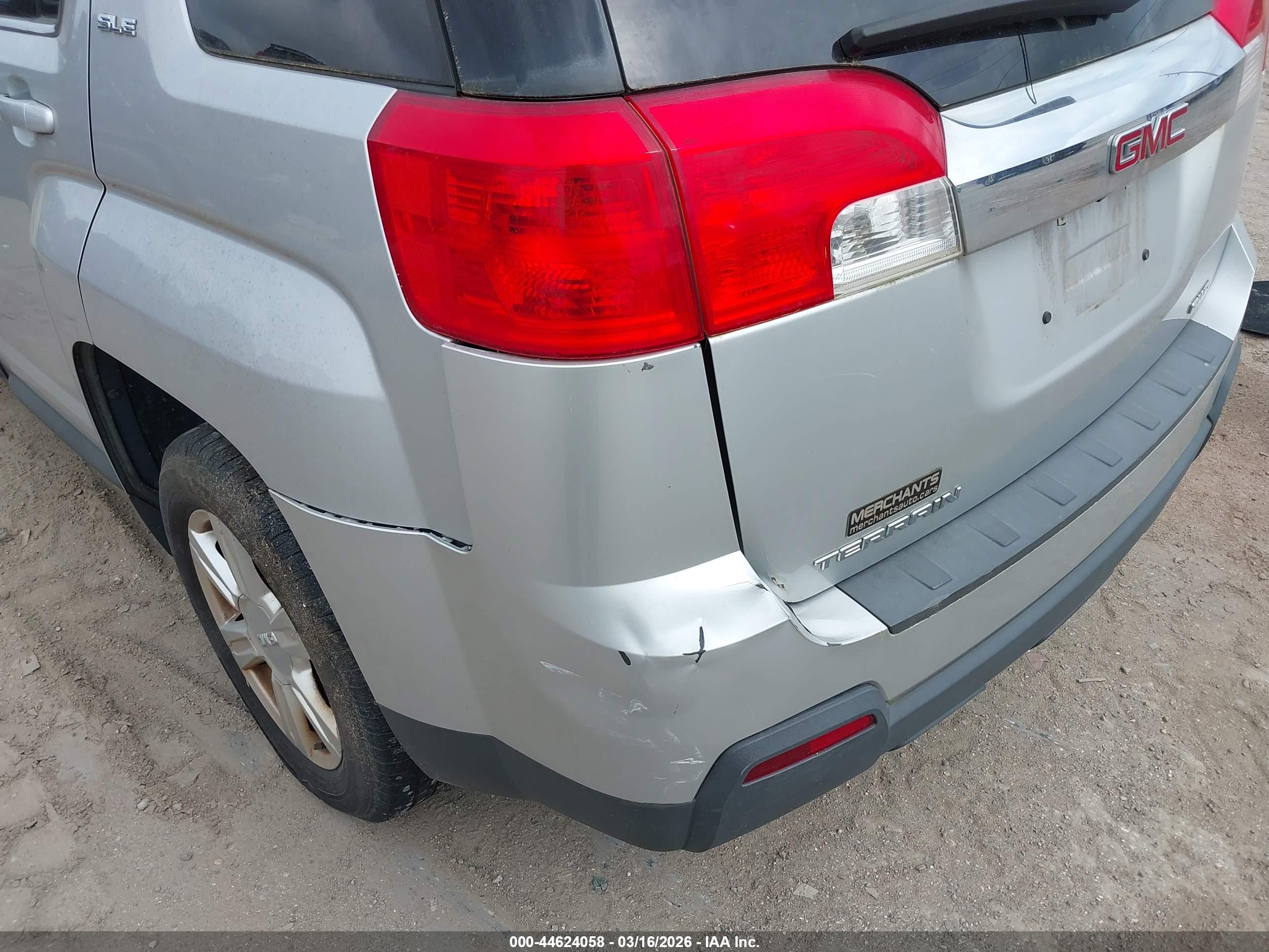 GMC TERRAIN image 6