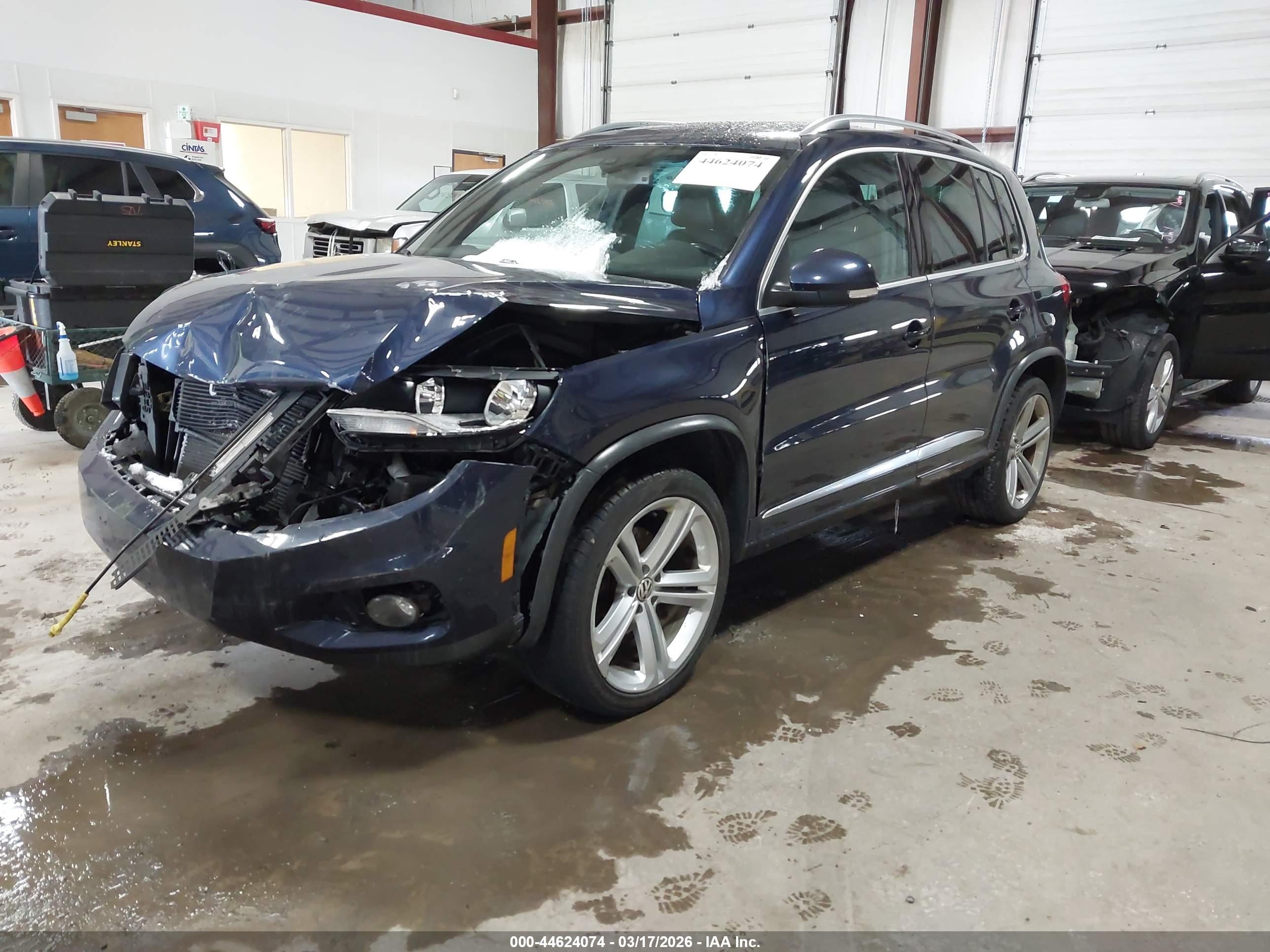 VOLKSWAGEN TIGUAN image 2