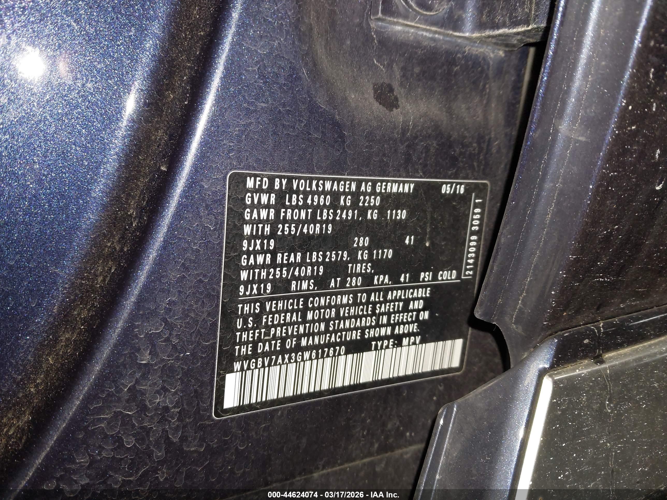 VOLKSWAGEN TIGUAN image 9