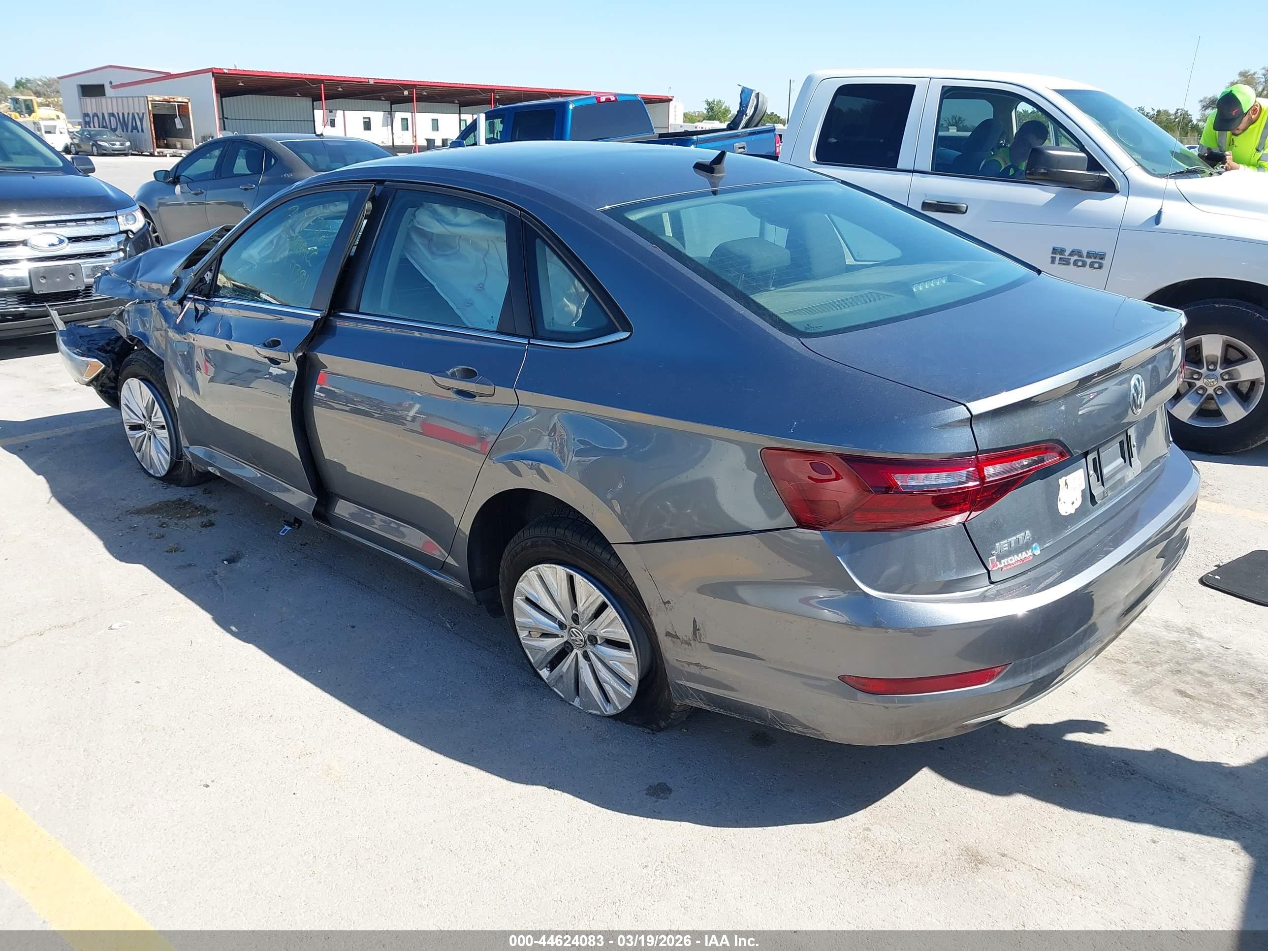 VOLKSWAGEN JETTA image 3