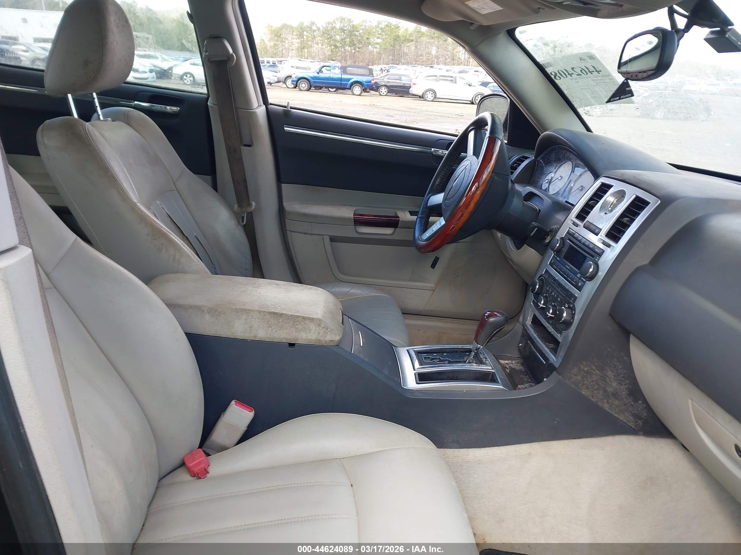 CHRYSLER 300C image 5