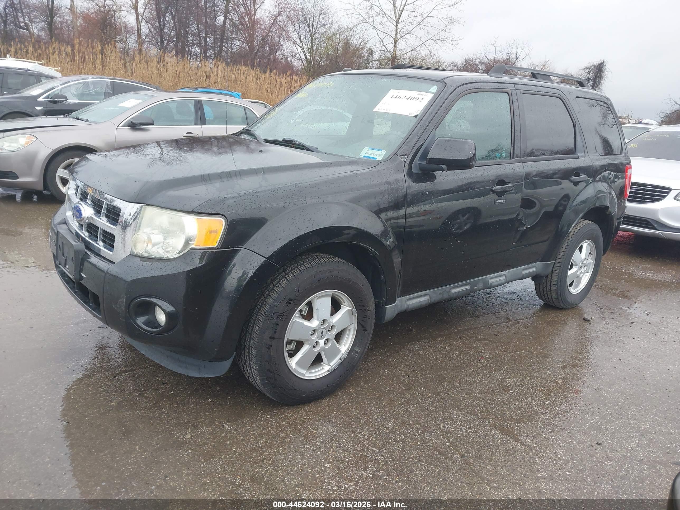 FORD ESCAPE image 2
