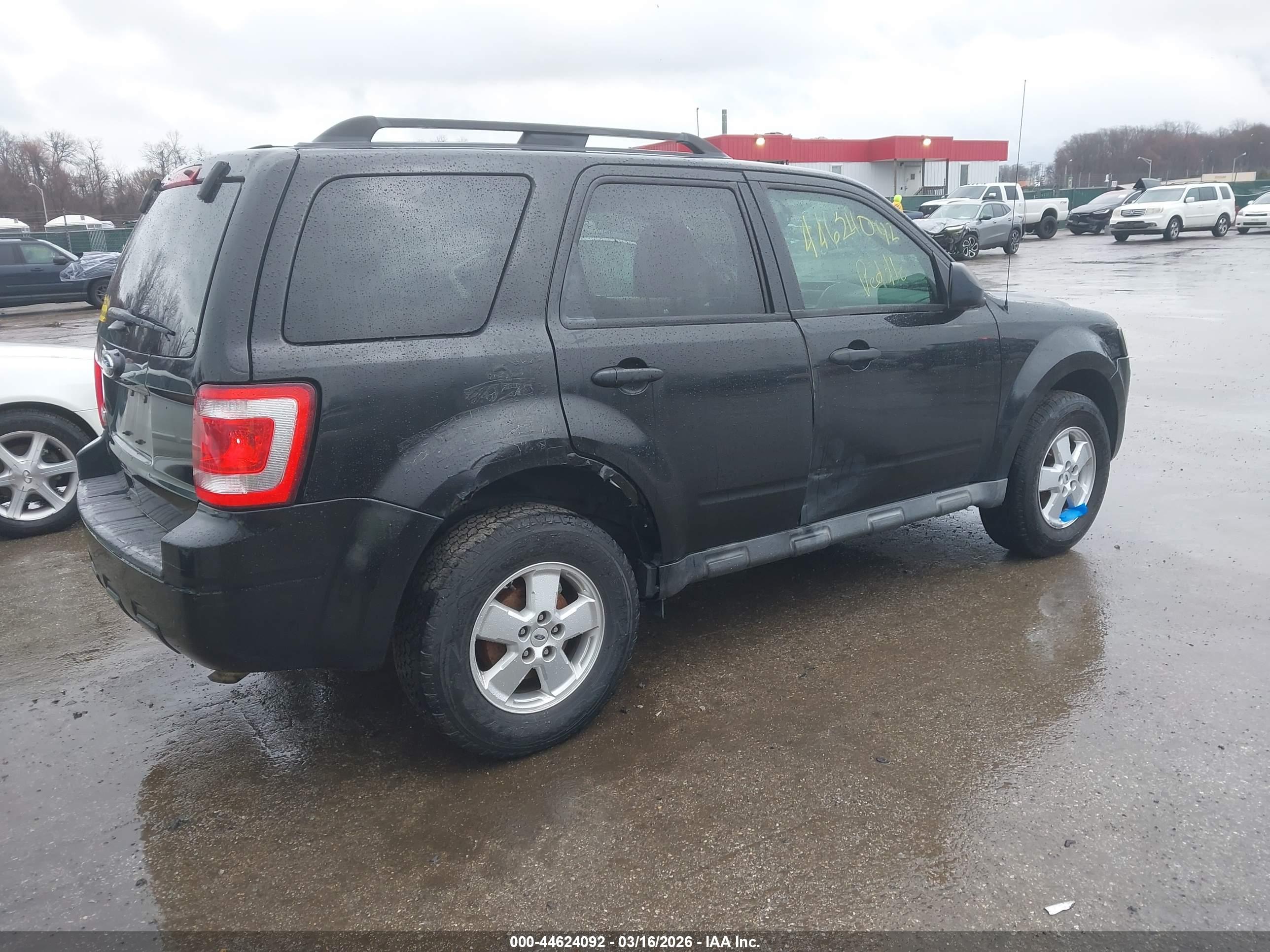 FORD ESCAPE image 4