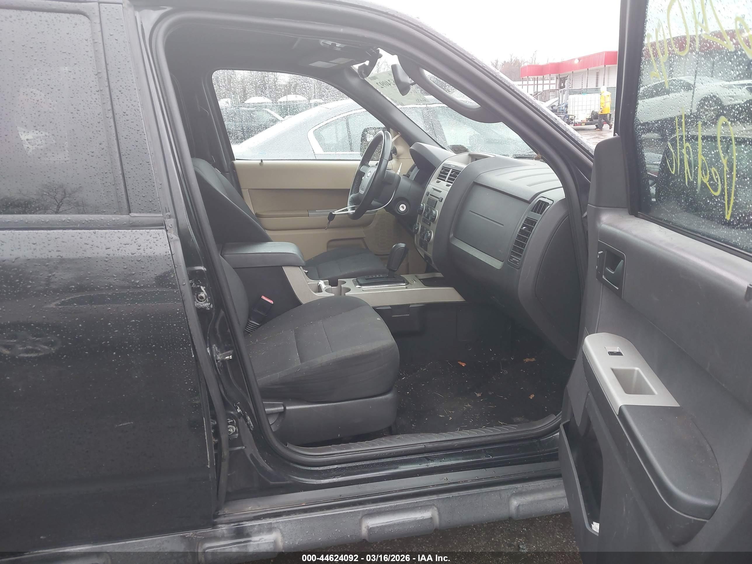 FORD ESCAPE image 5