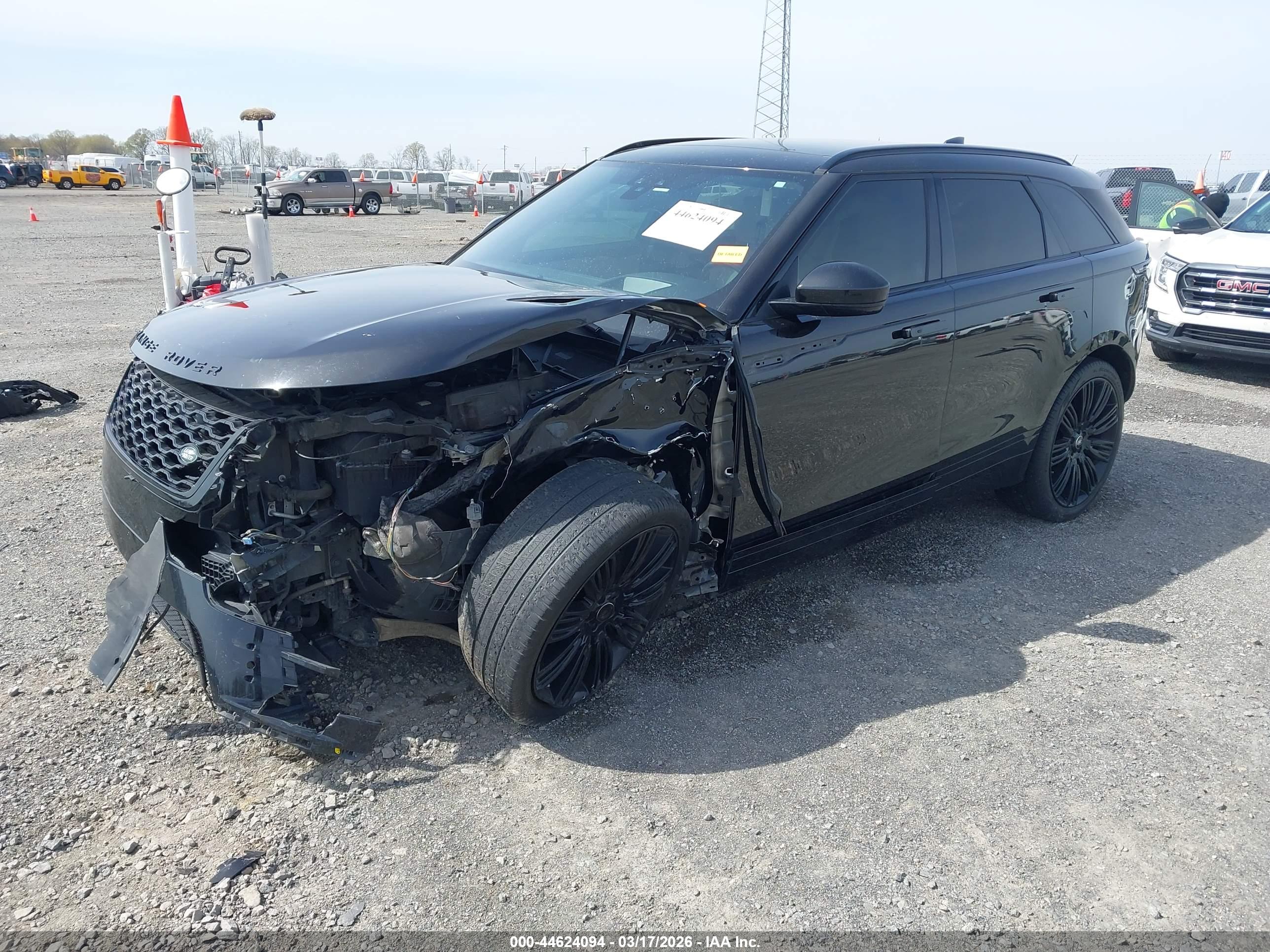 LAND ROVER image 2