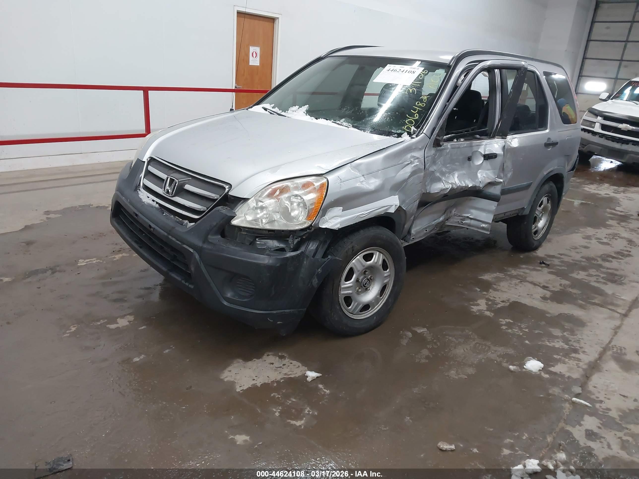 HONDA CR-V image 2