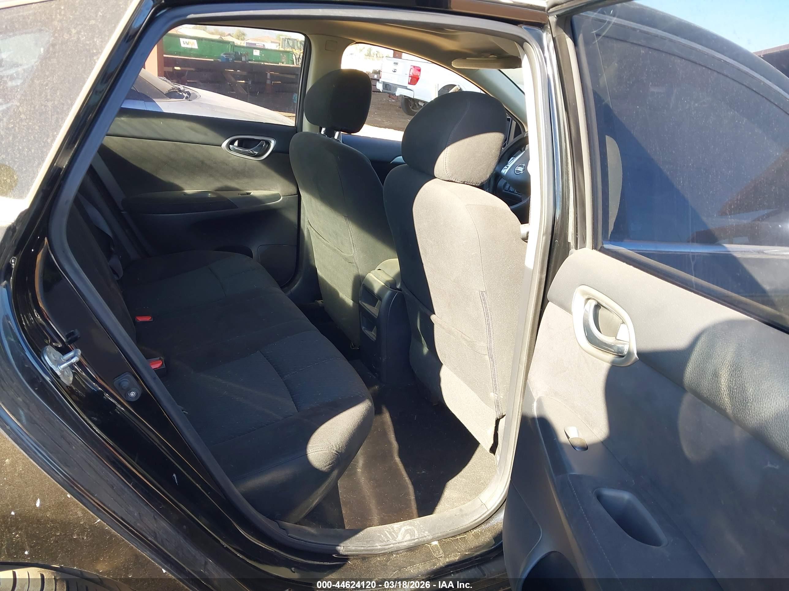 NISSAN SENTRA image 8