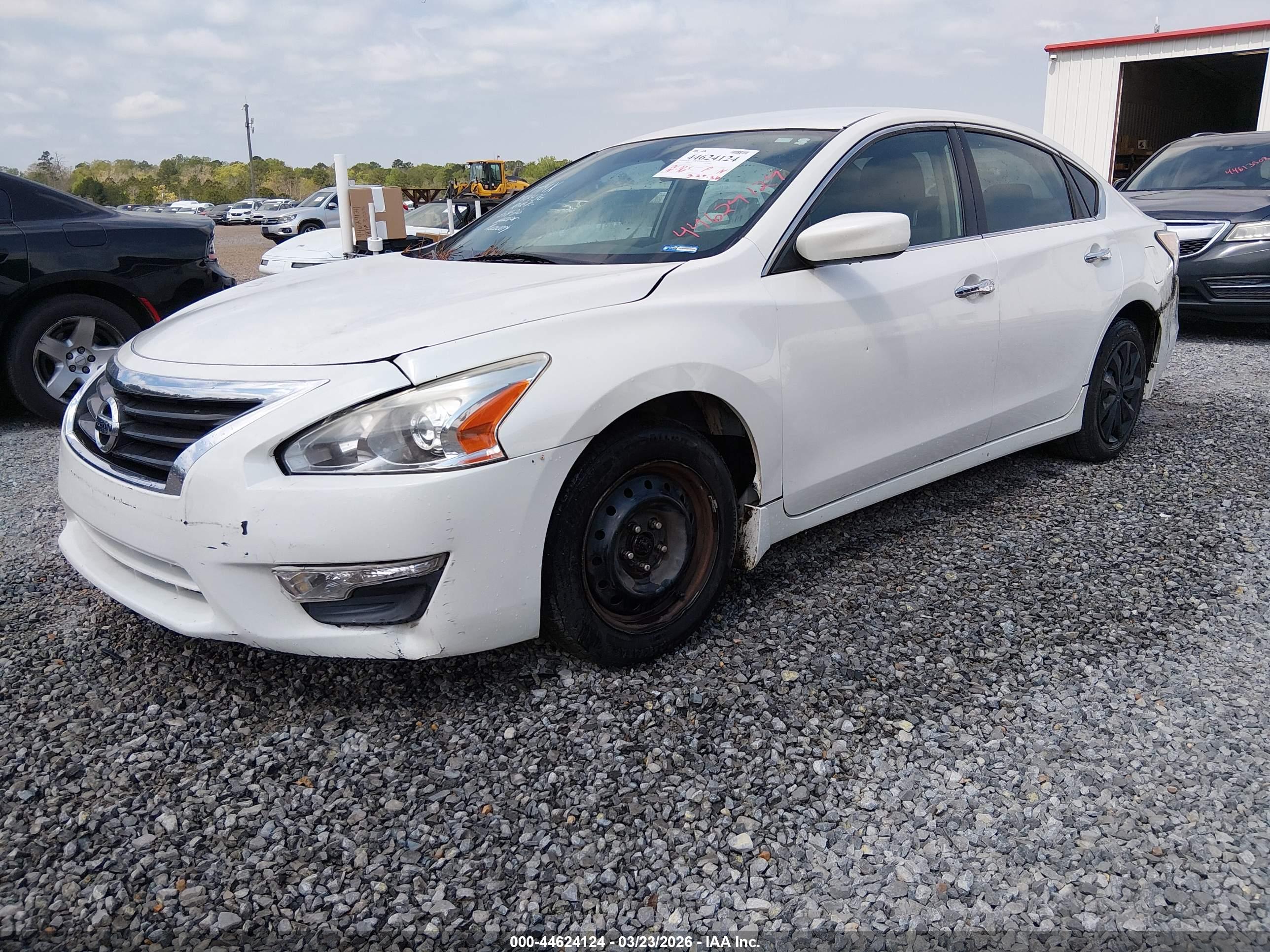 NISSAN ALTIMA image 2