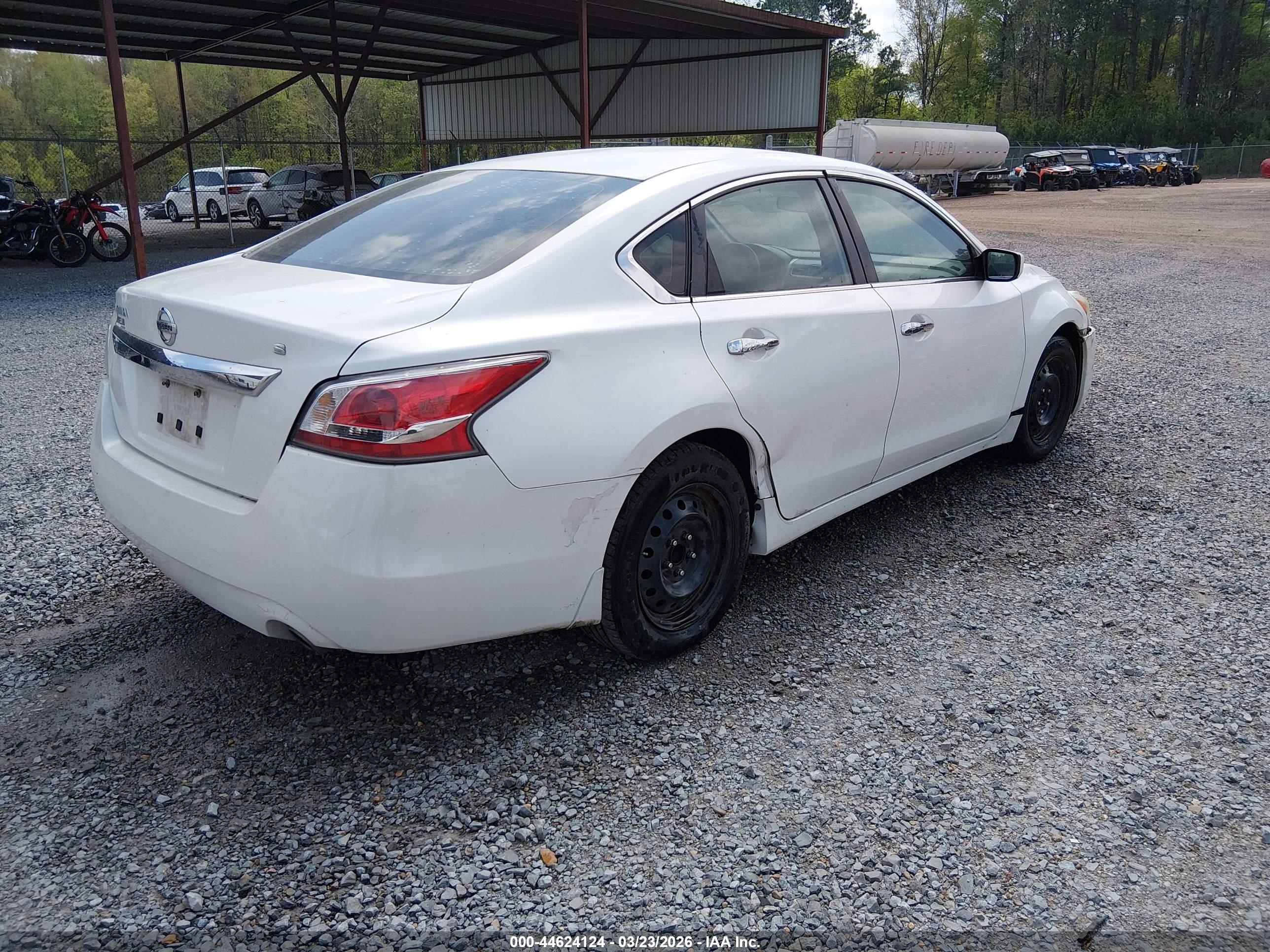 NISSAN ALTIMA image 4