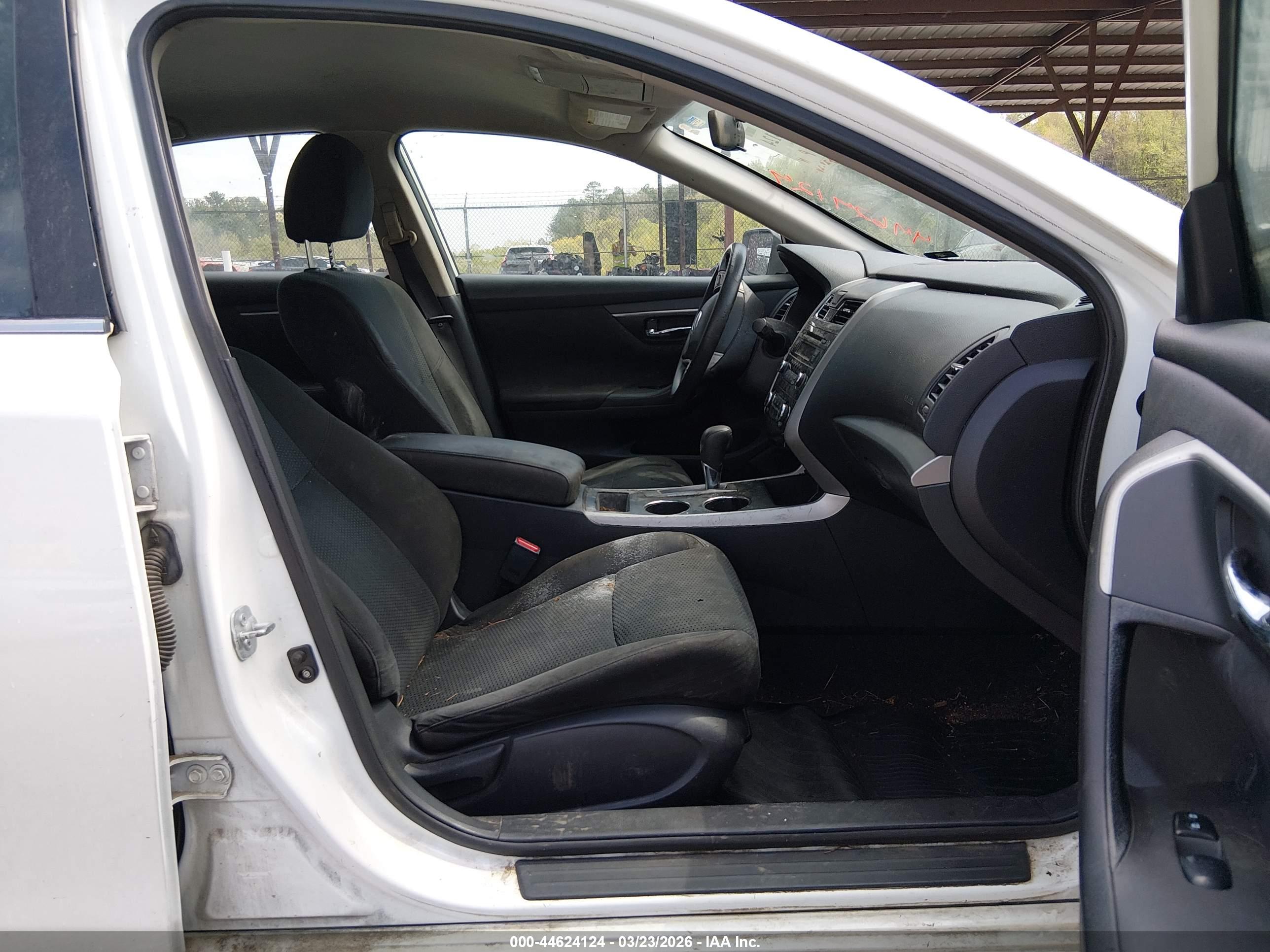 NISSAN ALTIMA image 5