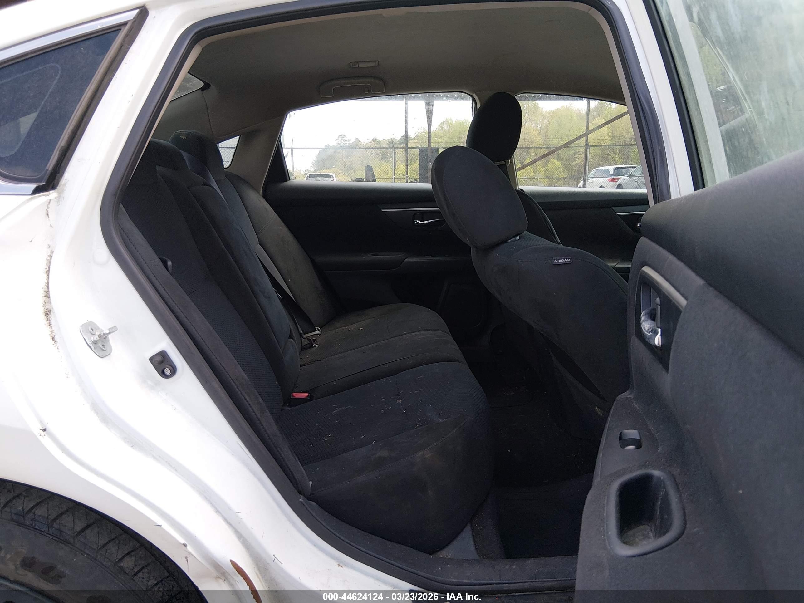 NISSAN ALTIMA image 8